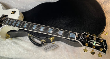 NEW! Gibson Les Paul Custom - Alpine White - Ebony Board - Authorized Dealer - 10 lbs - G06472