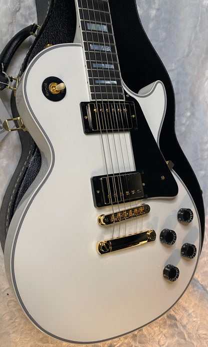 NEW! Gibson Les Paul Custom - Alpine White - Ebony Board - Authorized Dealer - 10 lbs - G06472
