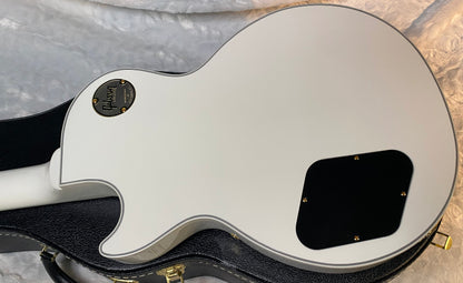 NEW! Gibson Les Paul Custom - Alpine White - Ebony Board - Authorized Dealer - 10 lbs - G06472