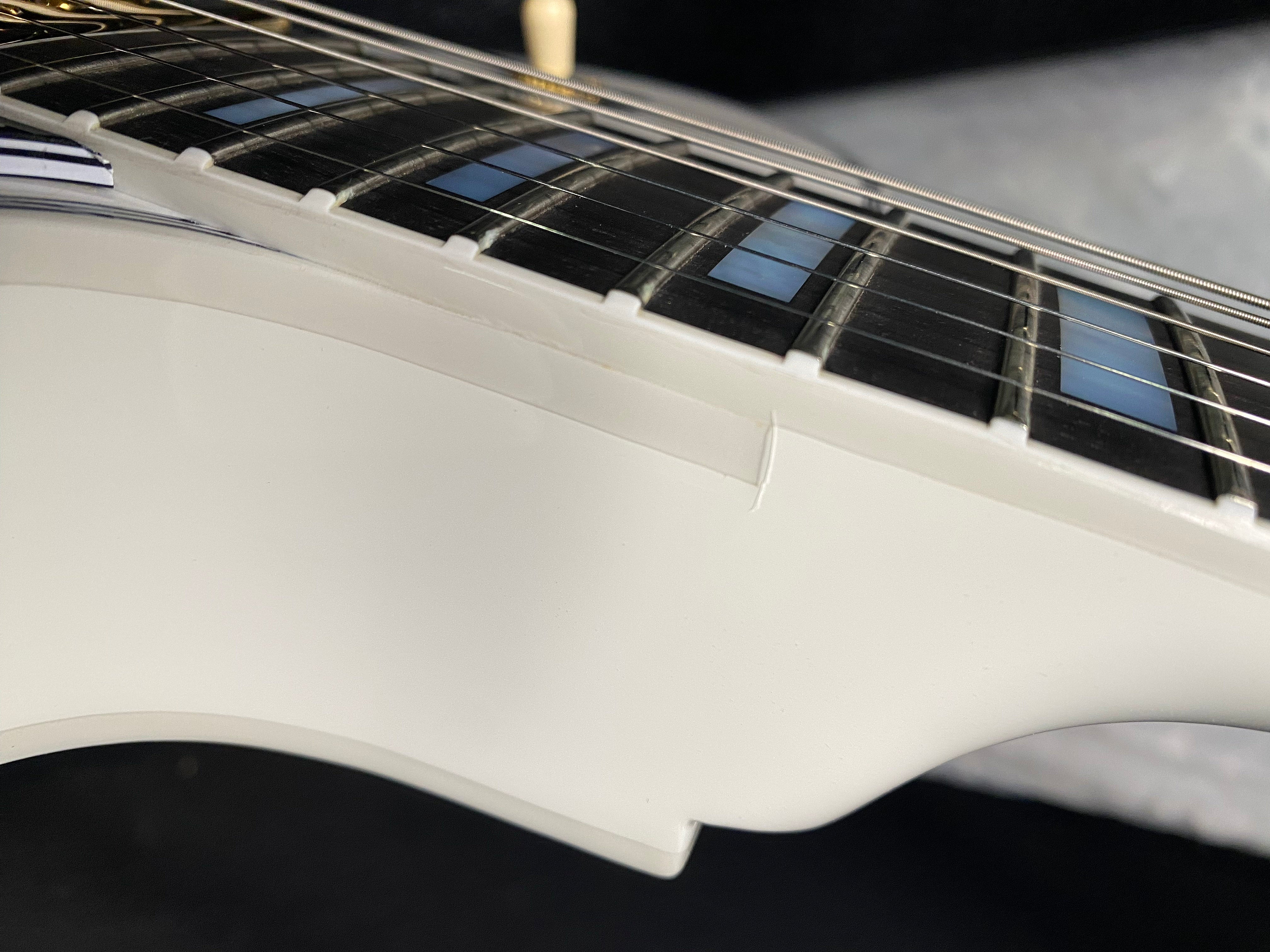 NEW! Gibson Les Paul Custom - Alpine White - Ebony Board - Authorized Dealer - 10 lbs - G06472