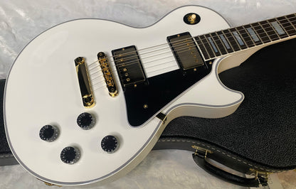 NEW! Gibson Les Paul Custom - Alpine White - Ebony Board - Authorized Dealer - 10.3 lbs - G06430