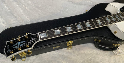 NEW! Gibson Les Paul Custom - Alpine White - Ebony Board - Authorized Dealer - 10.3 lbs - G06430
