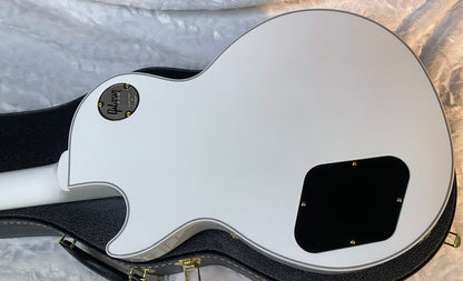 NEW! Gibson Les Paul Custom - Alpine White - Ebony Board - Authorized Dealer - 10.3 lbs - G06430