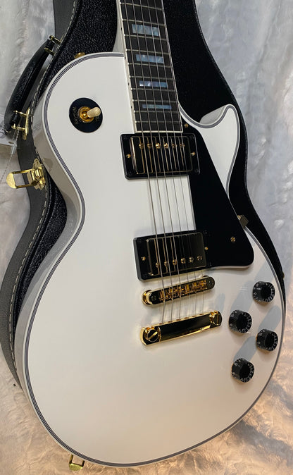 NEW! Gibson Les Paul Custom - Alpine White - Ebony Board - Authorized Dealer - Only 9.4 lbs - G06445