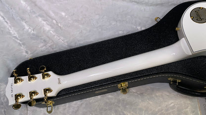 NEW! Gibson Les Paul Custom - Alpine White - Ebony Board - Authorized Dealer - Only 9.4 lbs - G06445