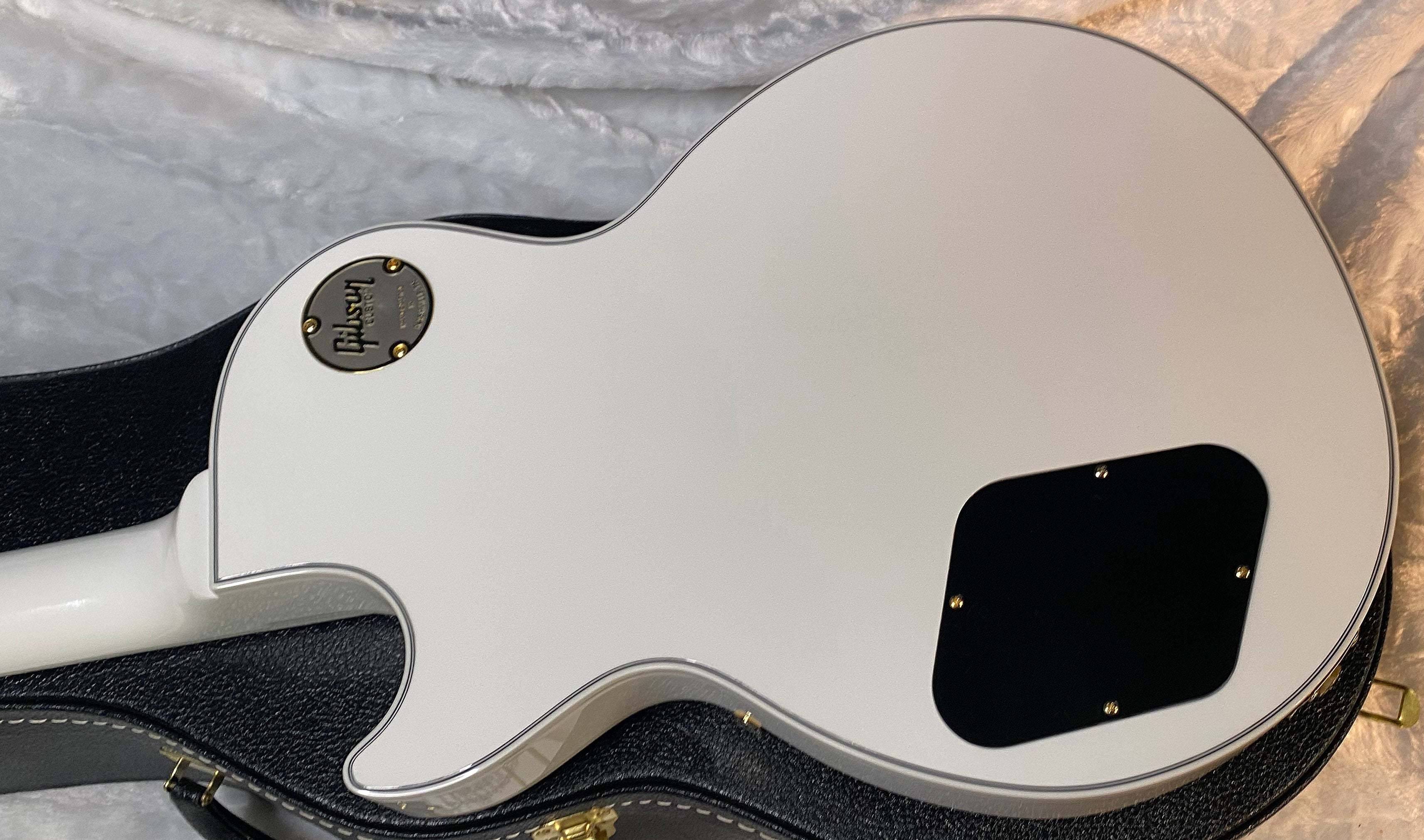 NEW! Gibson Les Paul Custom - Alpine White - Ebony Board - Authorized Dealer - 11.1 lbs WOW! - G06452