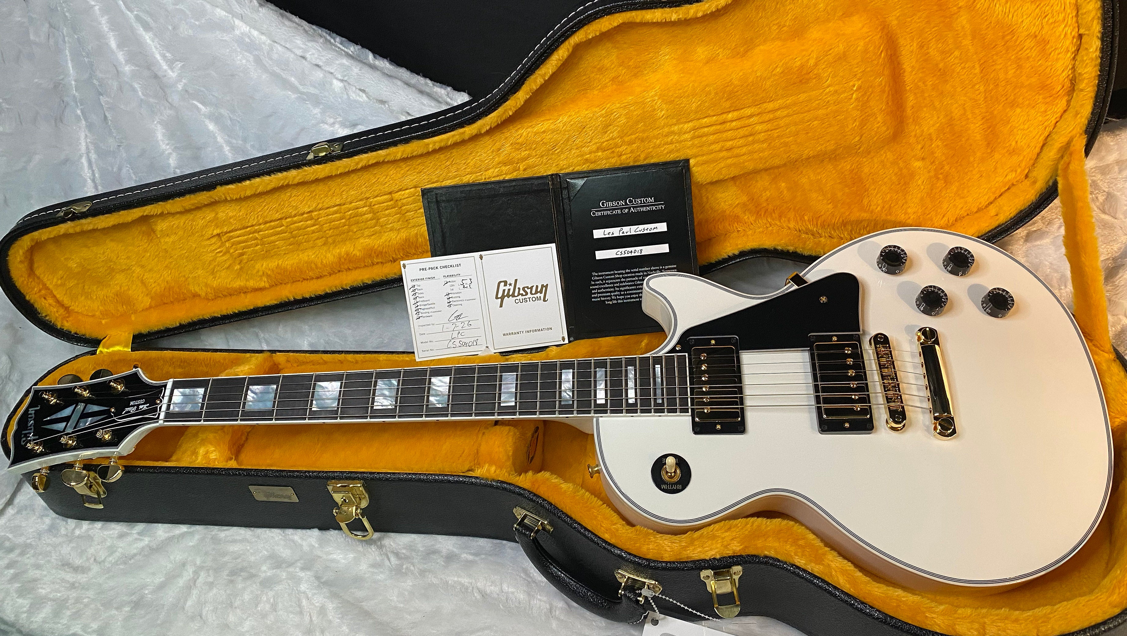 NEW! Gibson Les Paul Custom - Alpine White - Ebony Board - Authorized Dealer - 11.1 lbs WOW! - G06452