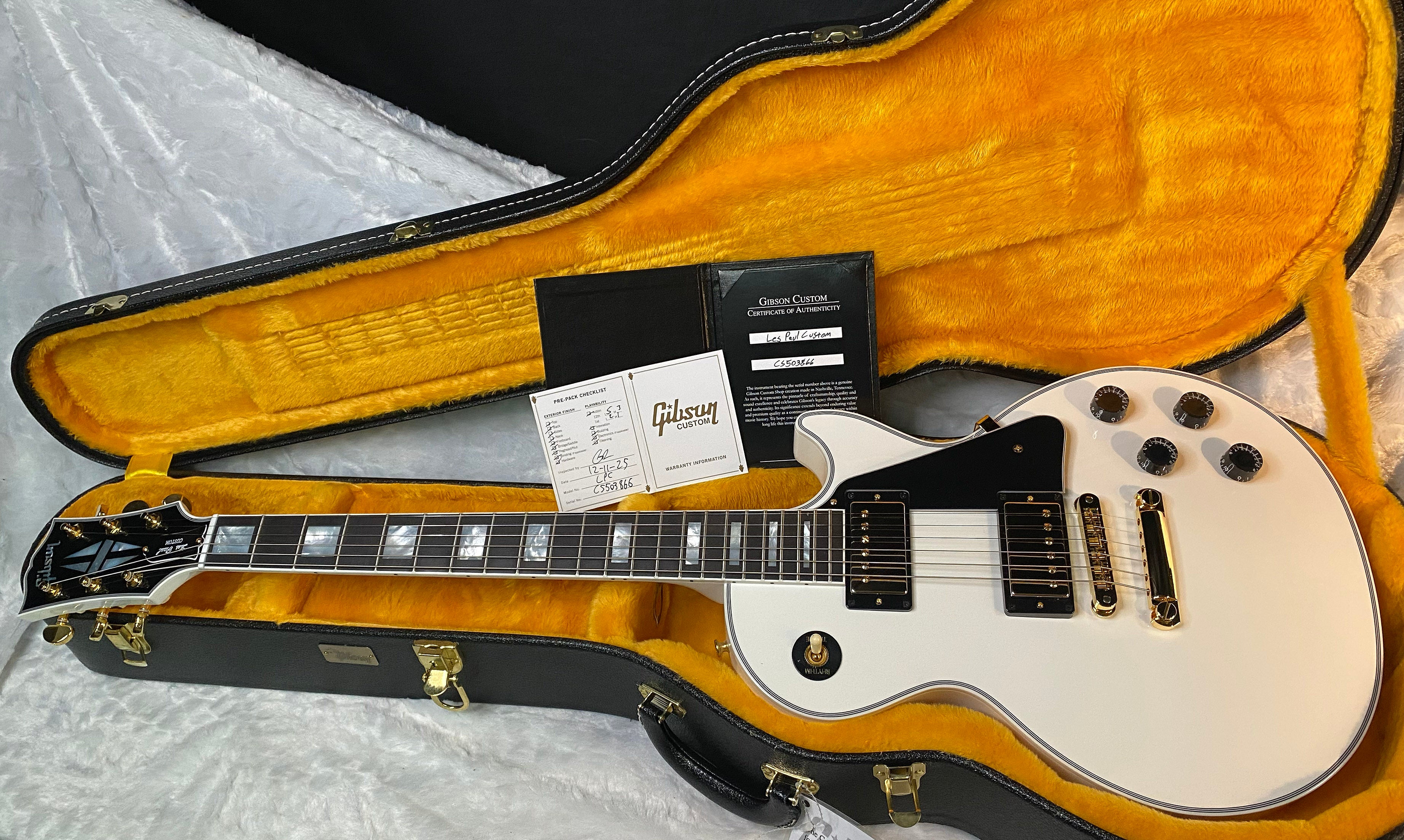 NEW! Gibson Les Paul Custom - Alpine White - Ebony Board - Authorized Dealer - Only 9.5 lbs - G06451