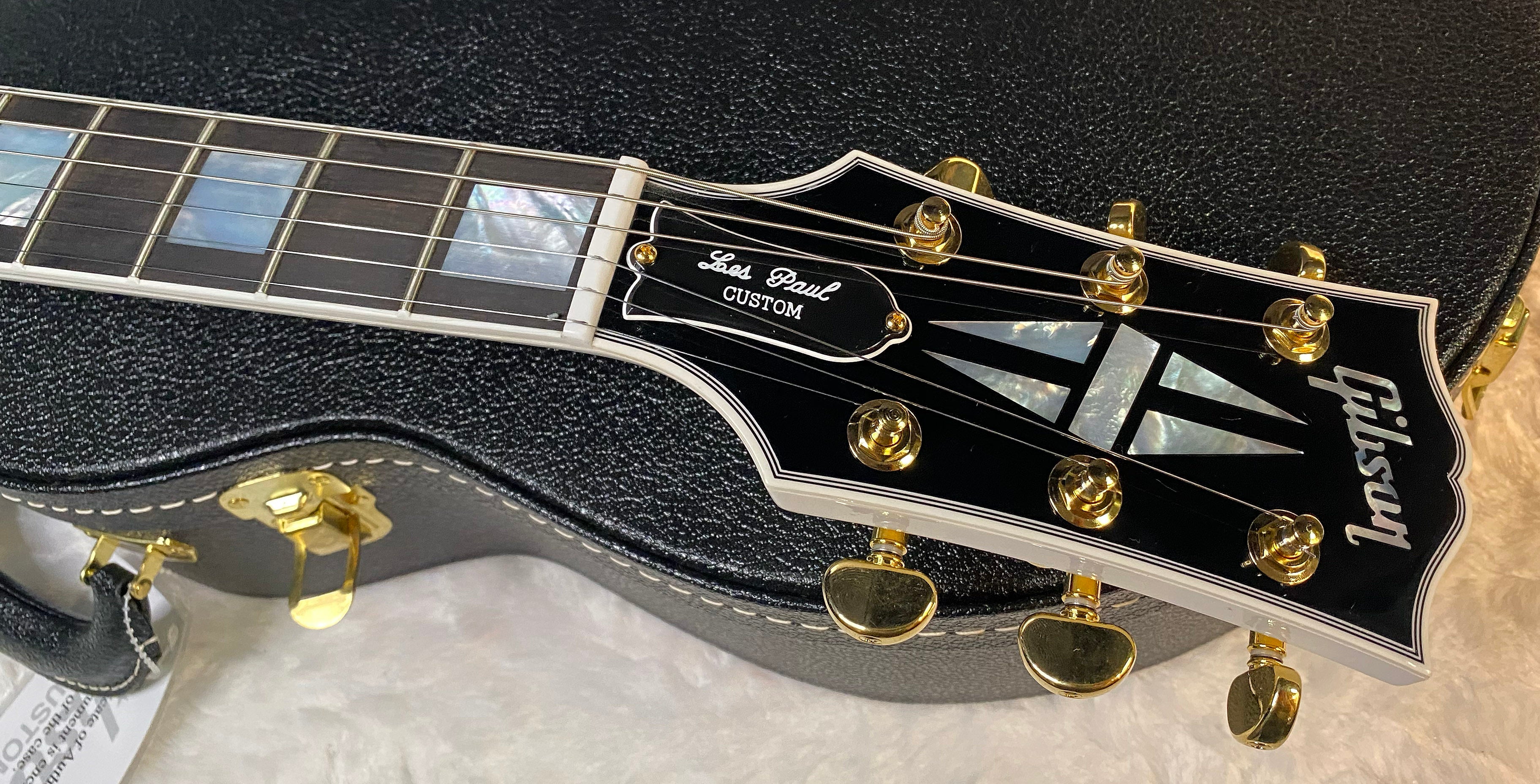 NEW! Gibson Les Paul Custom - Alpine White - Ebony Board - Authorized Dealer - Only 9.4lbs - G06414