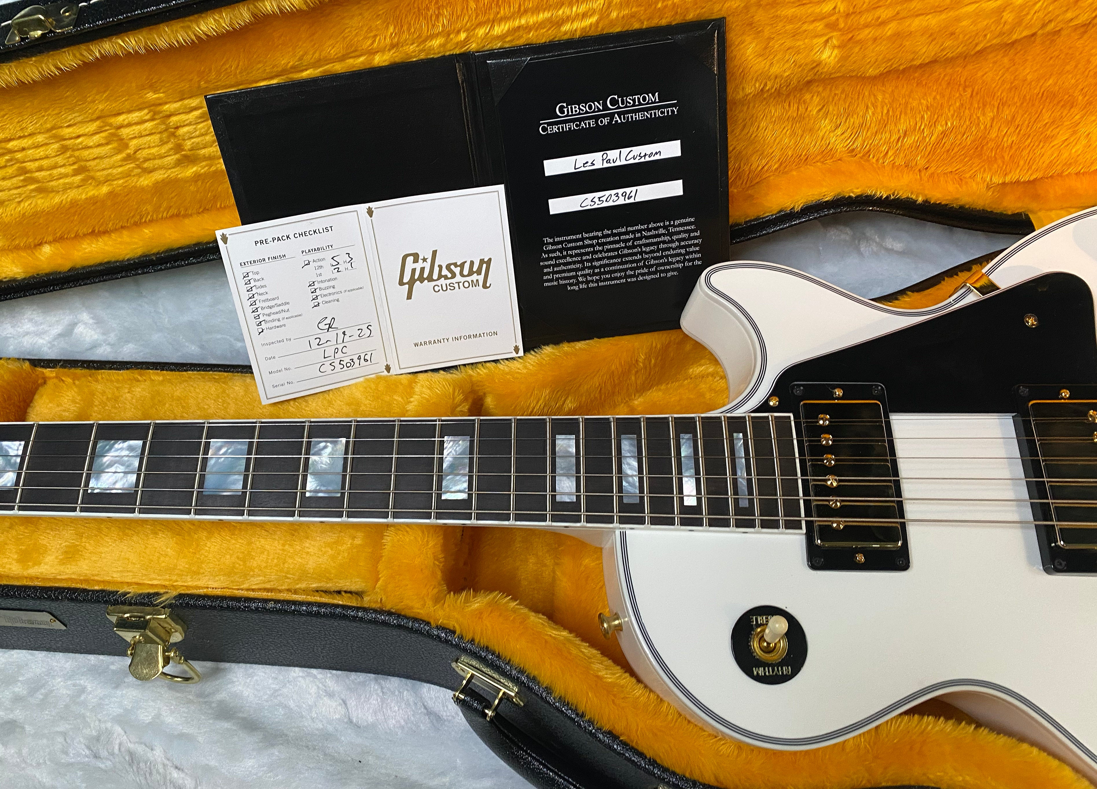 NEW! Gibson Les Paul Custom - Alpine White - Ebony Board - Authorized Dealer - Only 9.4lbs - G06414