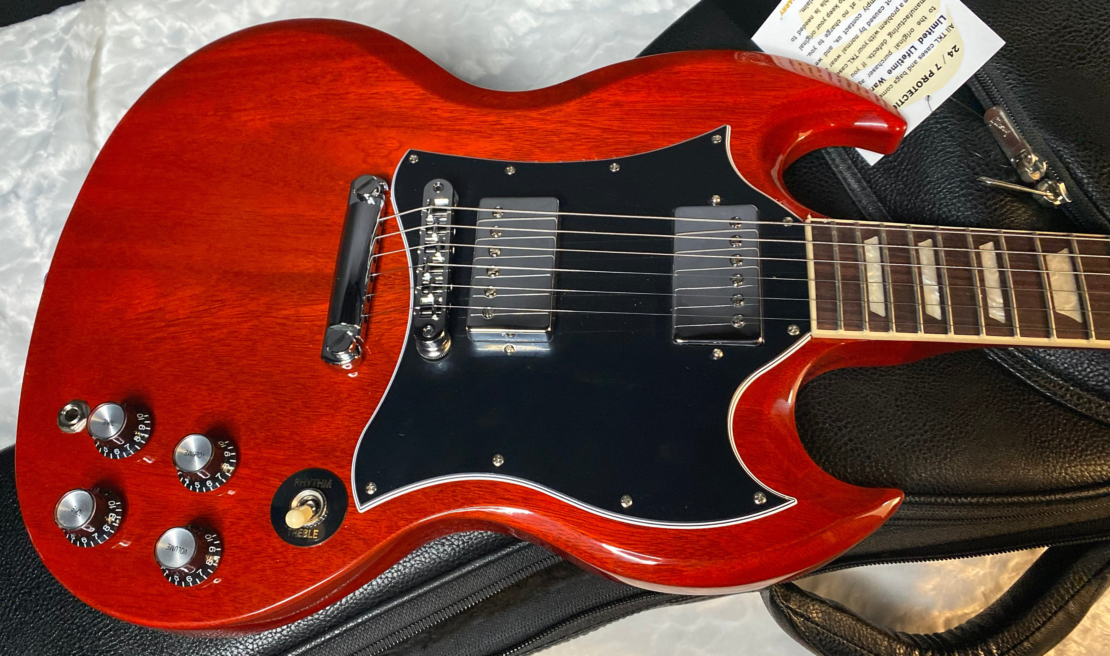 NEW! Gibson SG Standard Electric Guitar - Heritage Cherry - Only 6.7 lbs - Authorized Dealer - G06070