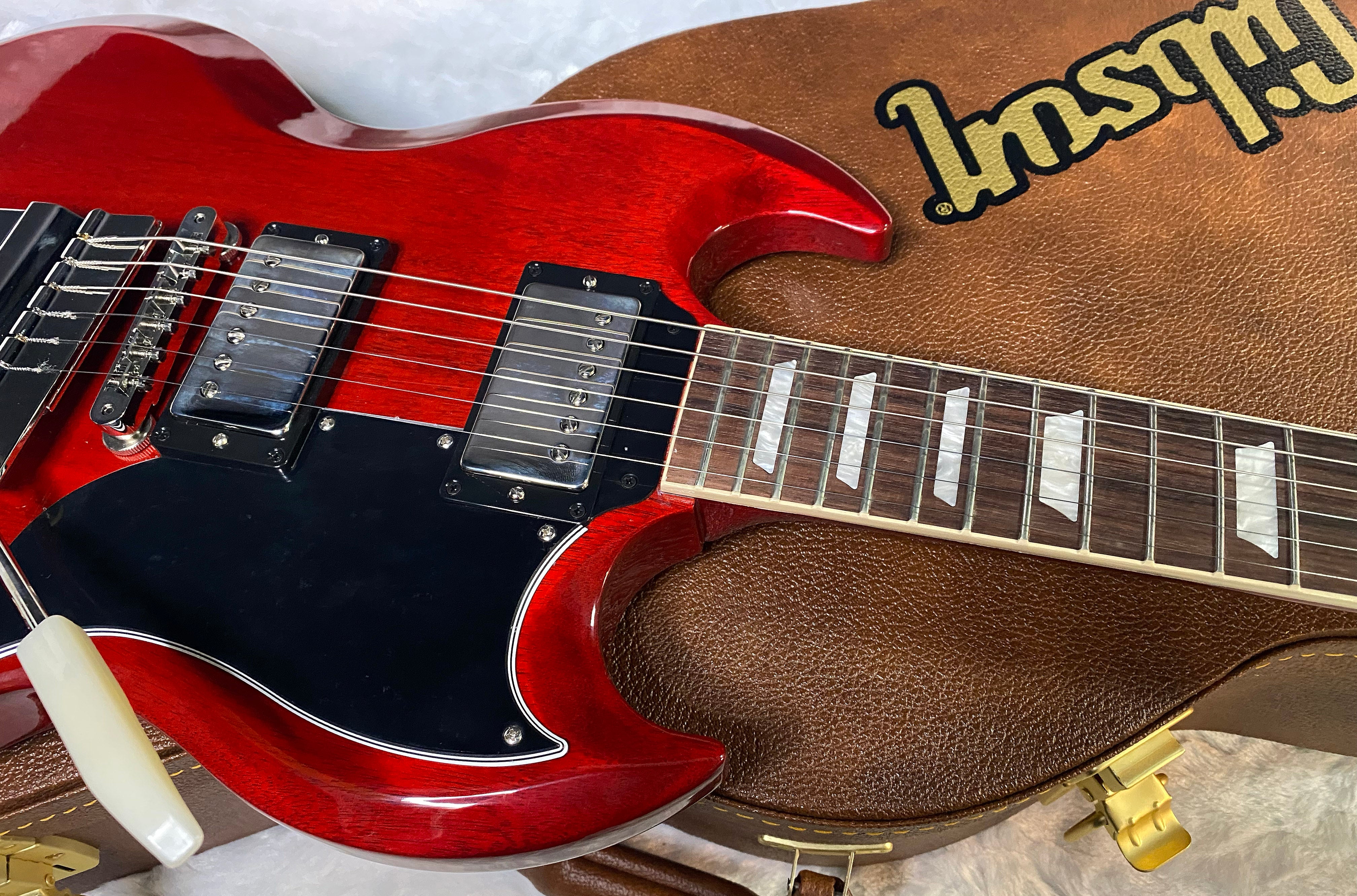 NEW! Gibson SG Standard '61 Maestro Vibrola Vintage Cherry - 7.3 lbs - Authorized Dealer! G06888