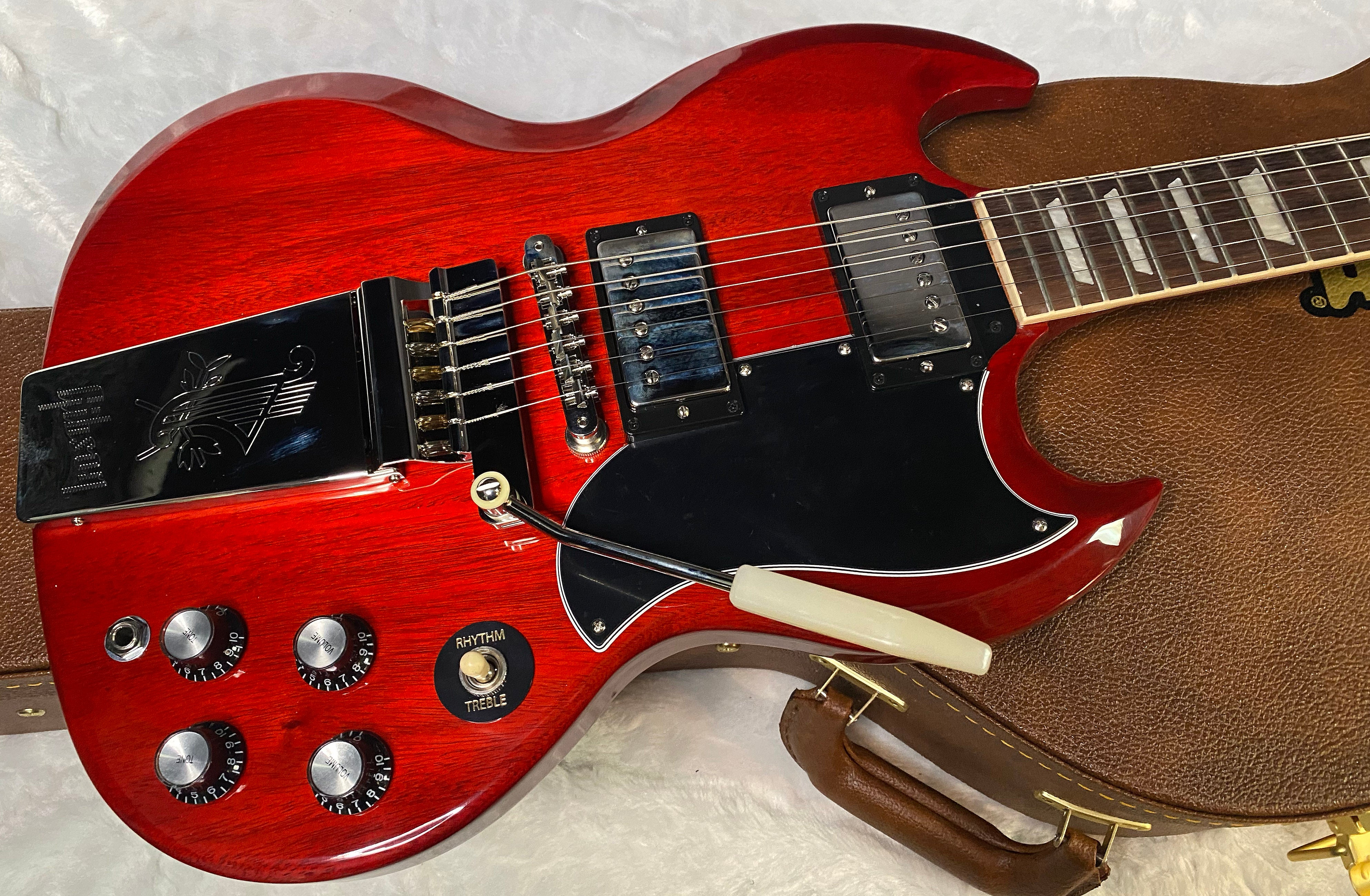 NEW! Gibson SG Standard '61 Maestro Vibrola Vintage Cherry - 7.3 lbs - Authorized Dealer! G06888