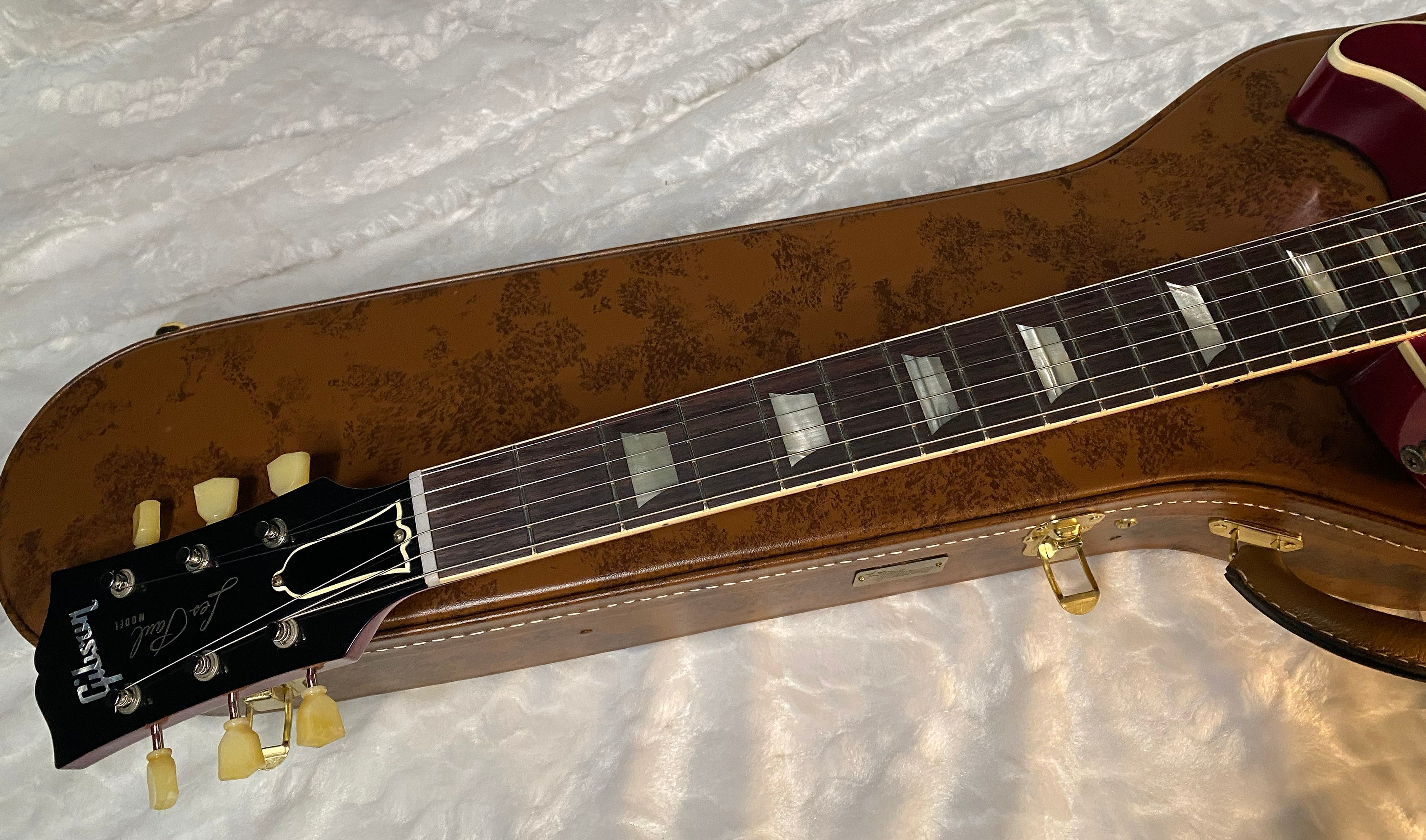 NEW! ! Gibson Custom Shop Murphy Lab '56 Les Paul - All Pink Sparkle Reissue - Ultra Light Aged - 8.7 lbs - Authorized Dealer - G05484