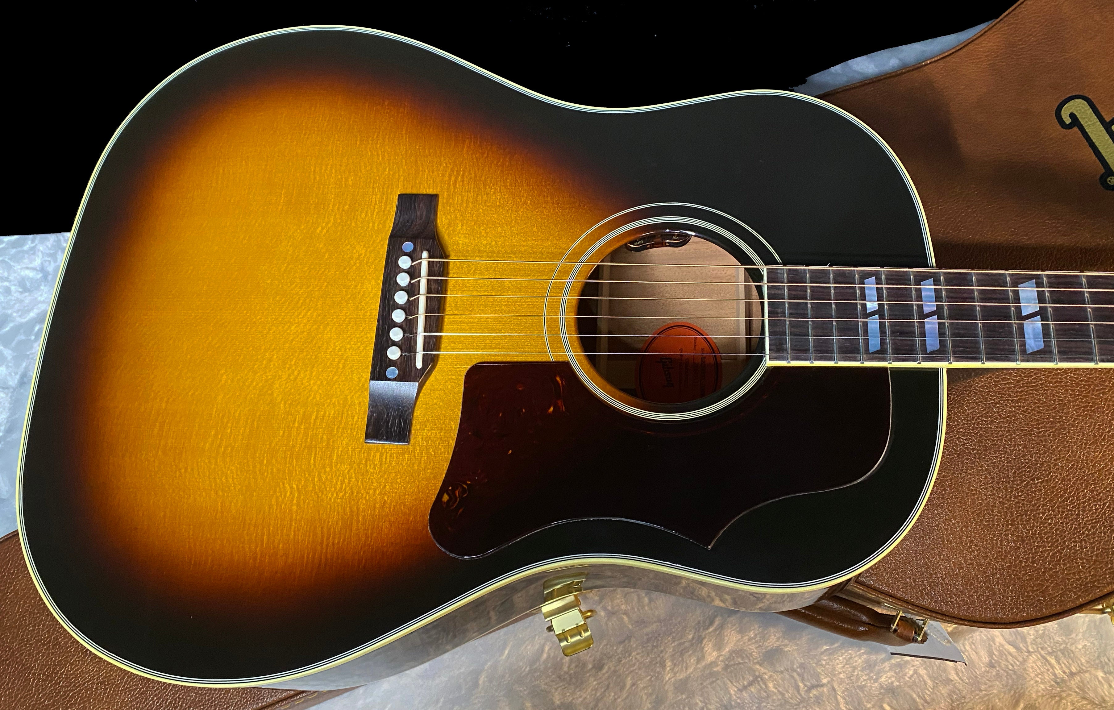 NEW ! Gibson Southern Jumbo Original Vintage Sunburst - 4.5 lbs - Authorized Dealer - In Stock - Warranty- G06165