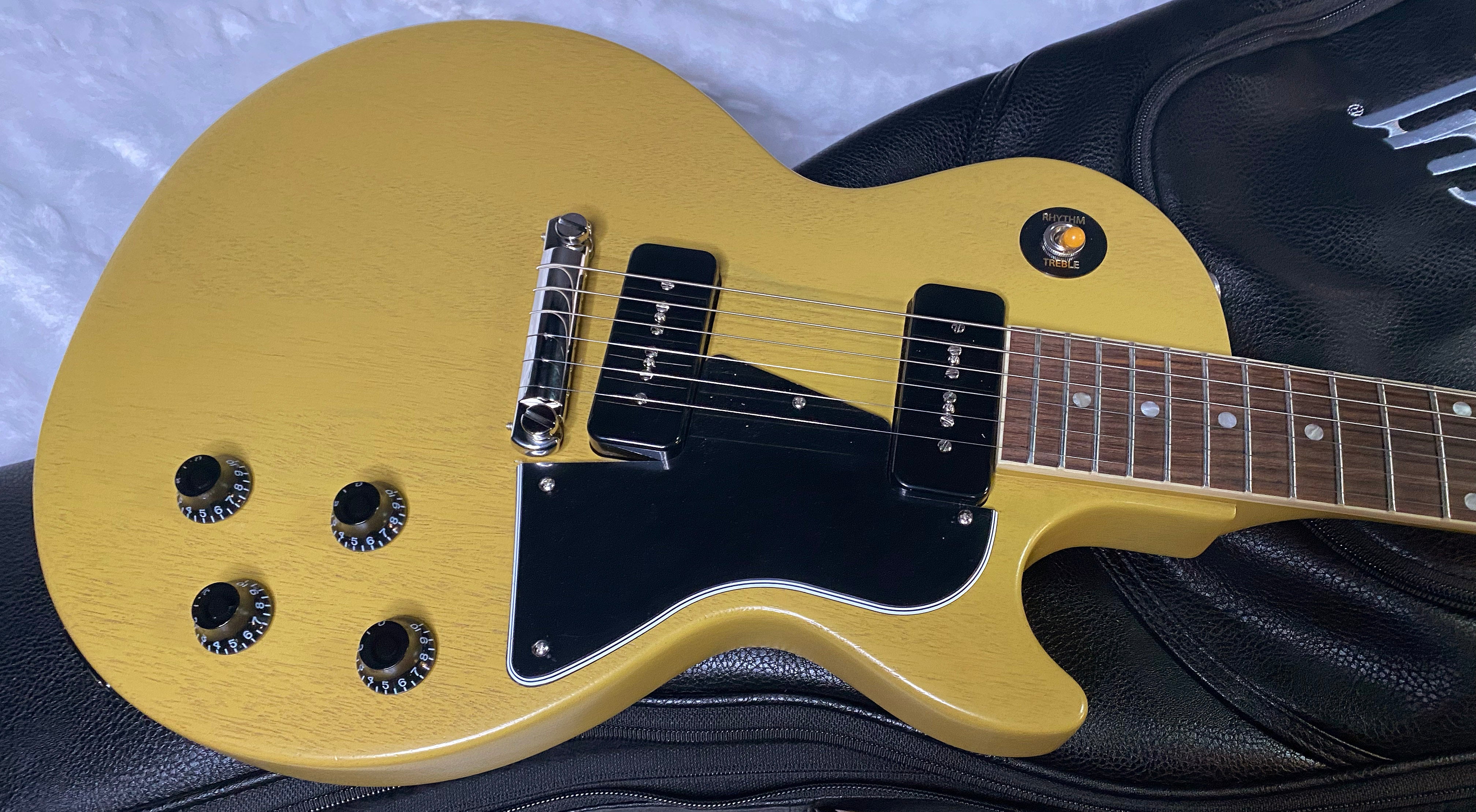 NEW ! Gibson Les Paul Special Faded - Satin TV Yellow - 7.6 lbs - Authorized Dealer - G06904