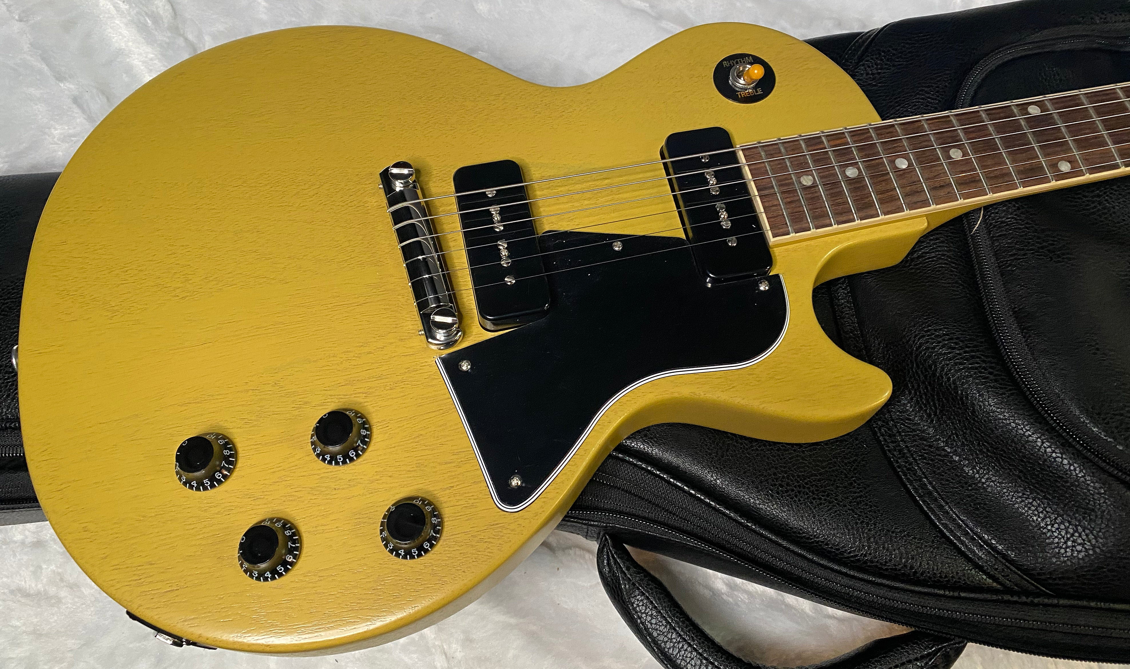 NEW ! Gibson Les Paul Special Faded - Satin TV Yellow - 7.6 lbs - Authorized Dealer - G06904