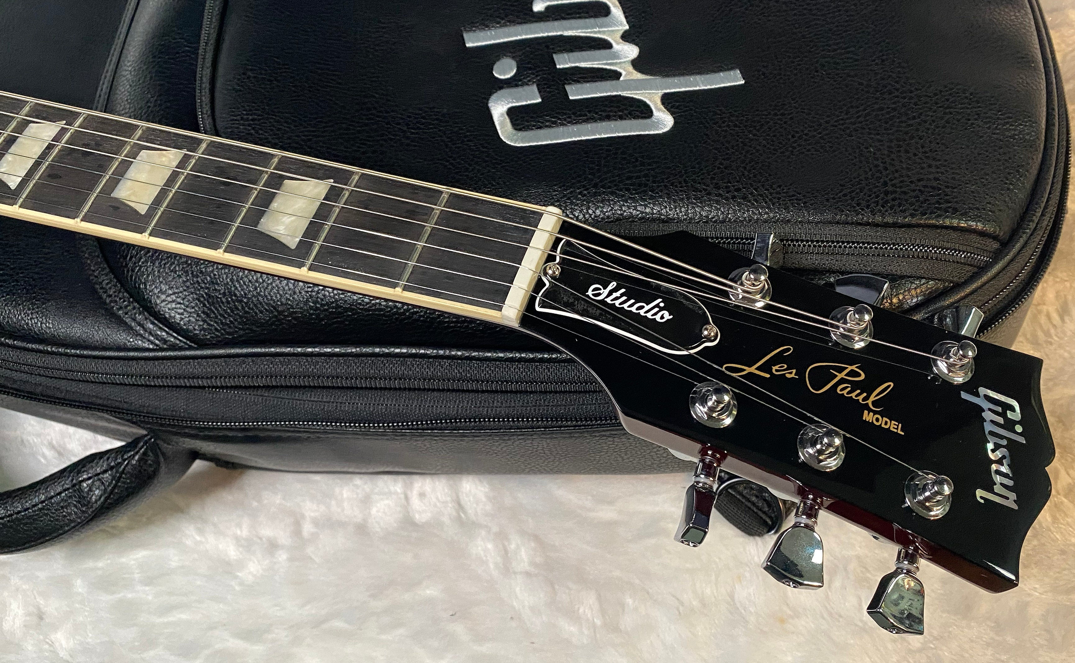 NEW ! Gibson Les Paul Studio Session - Cherry Finish - Authorized Dealer - 8.65 lbs - G06892