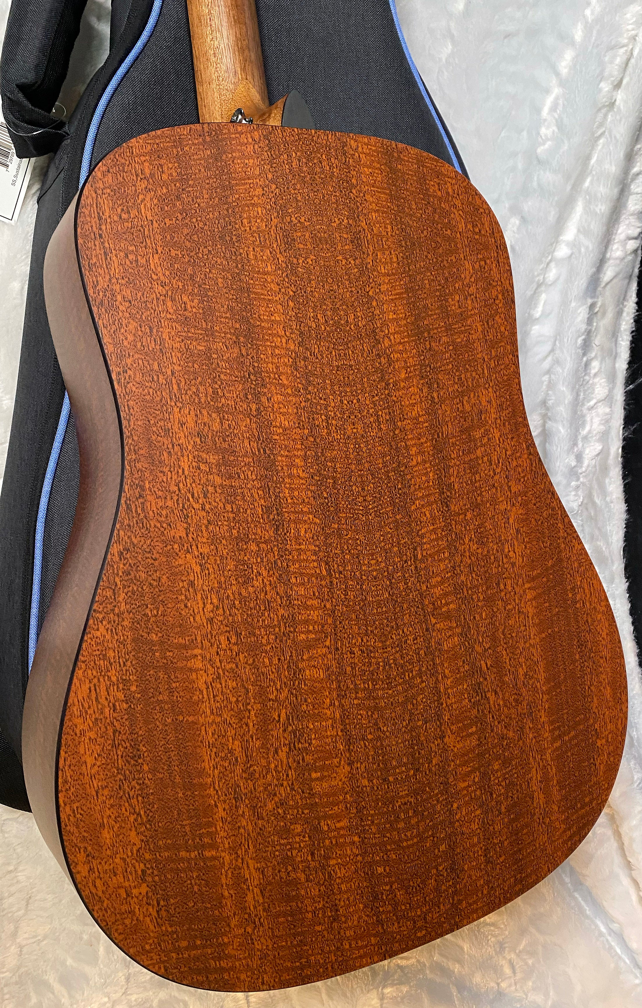 NEW! Martin D-X2E Molly Tuttle Acoustic-electric Guitar - Vintage Sunburst - Authorized Dealer - G06923
