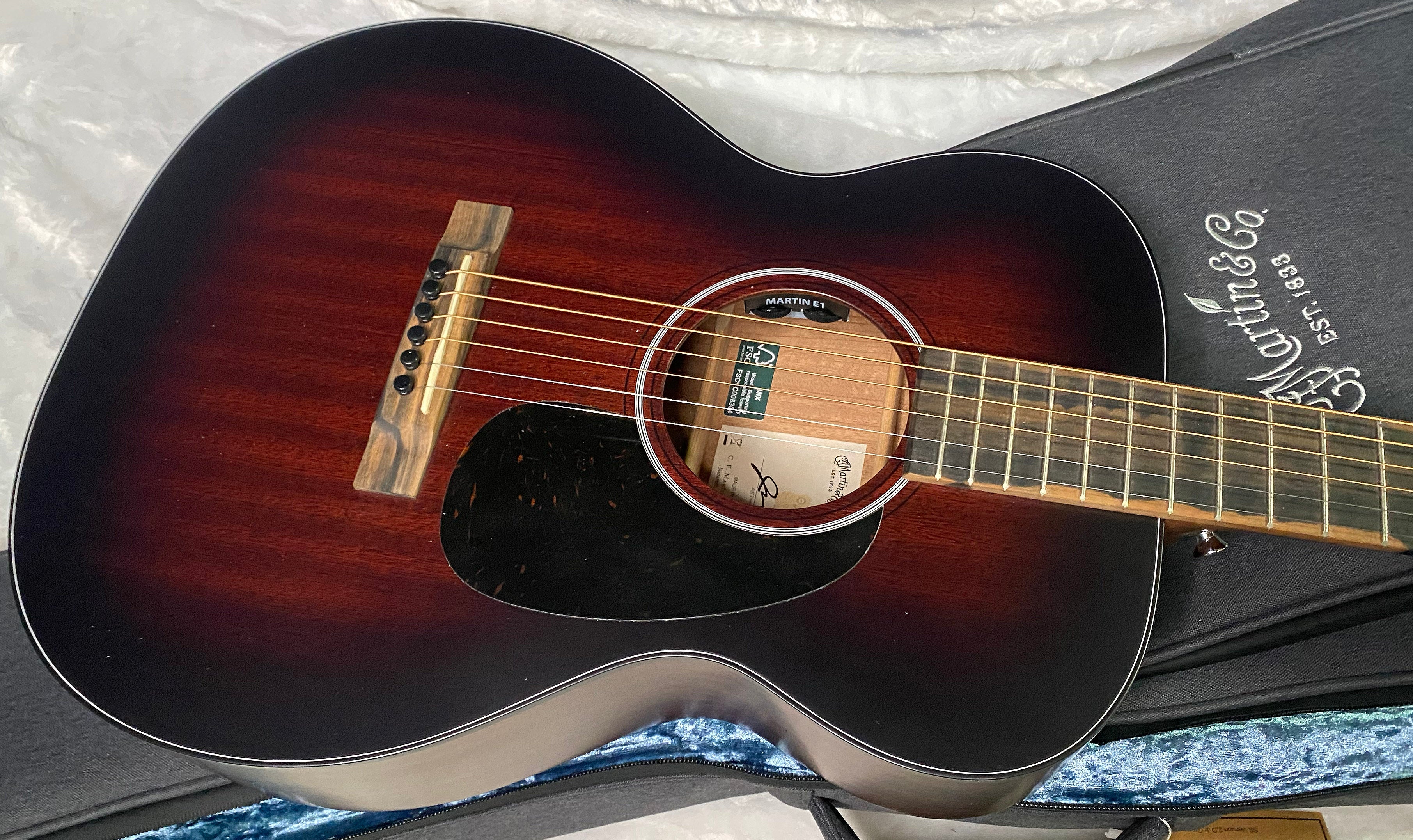 NEW! Martin 000 Jr E Jeff Tweedy Acoustic Guitar - Tweedy Burst - 4.25 lbs - Authorized Dealer - G06926