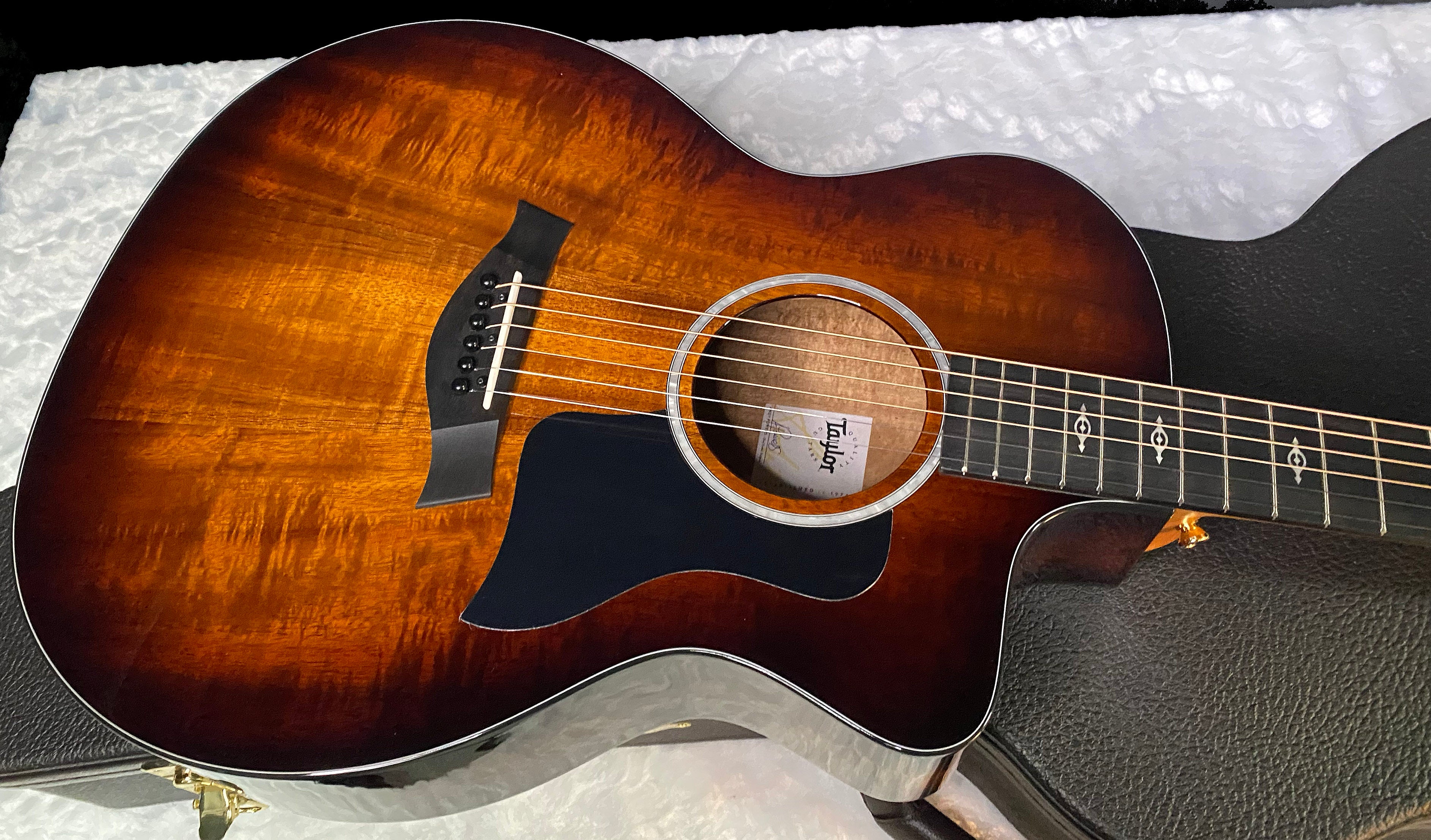 NEW! Taylor 224ce-K DLX Grand Auditorium Acoustic-Electric Guitar - Tobacco - 4.9lbs - Authorized Dealer - G06214