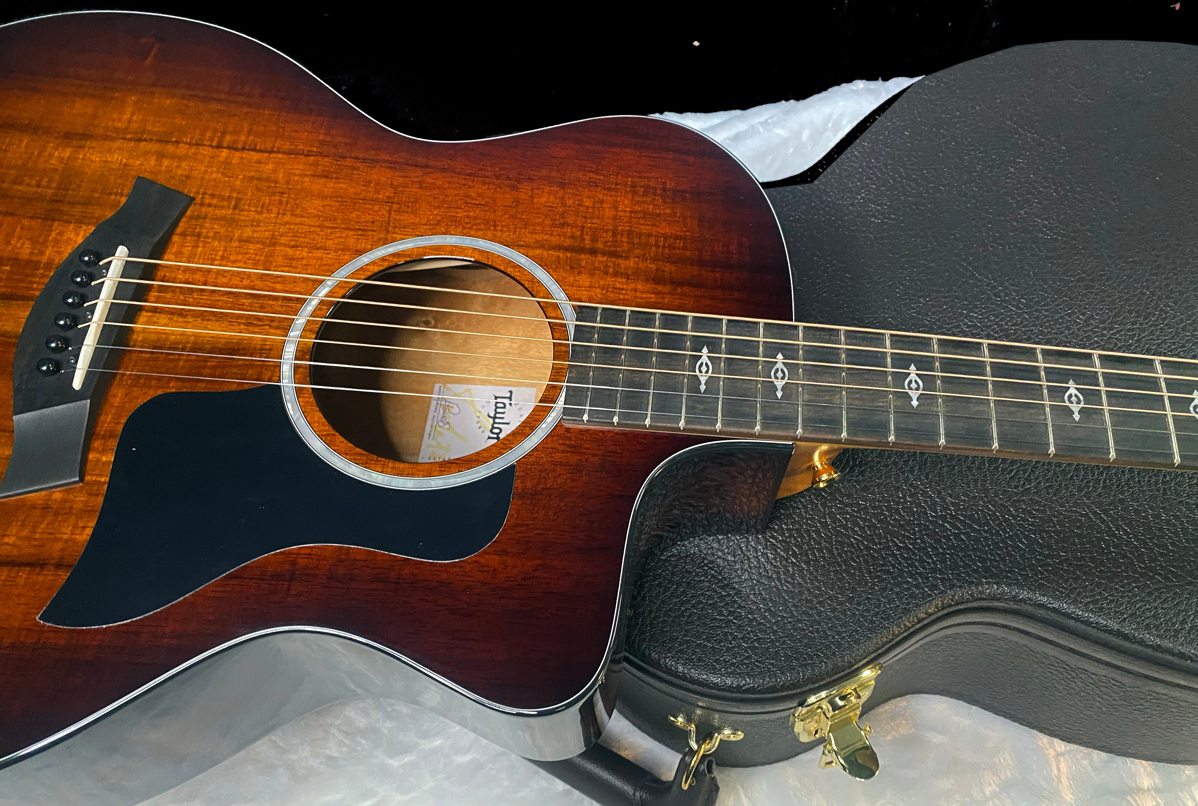 NEW! Taylor 224ce-K DLX Grand Auditorium Acoustic-Electric Guitar - Tobacco - 4.65lbs - Authorized Dealer - G06232