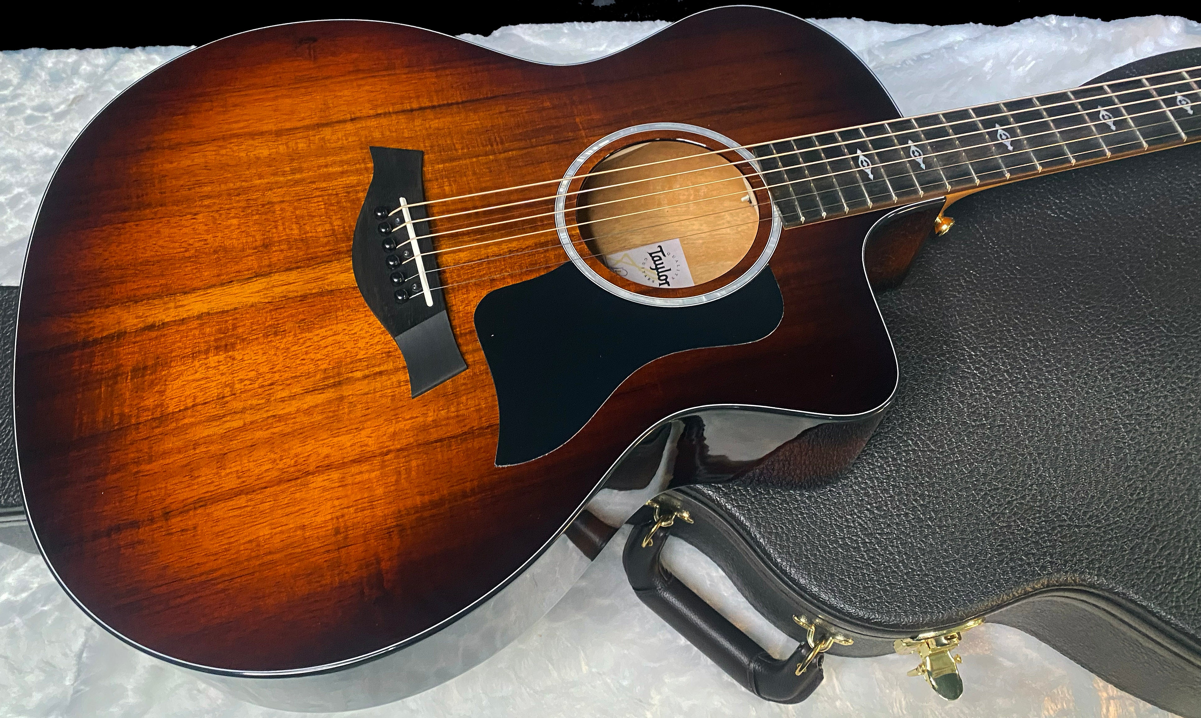 NEW! Taylor 224ce-K DLX Grand Auditorium Acoustic-Electric Guitar - Tobacco - 4.65lbs - Authorized Dealer - G06232