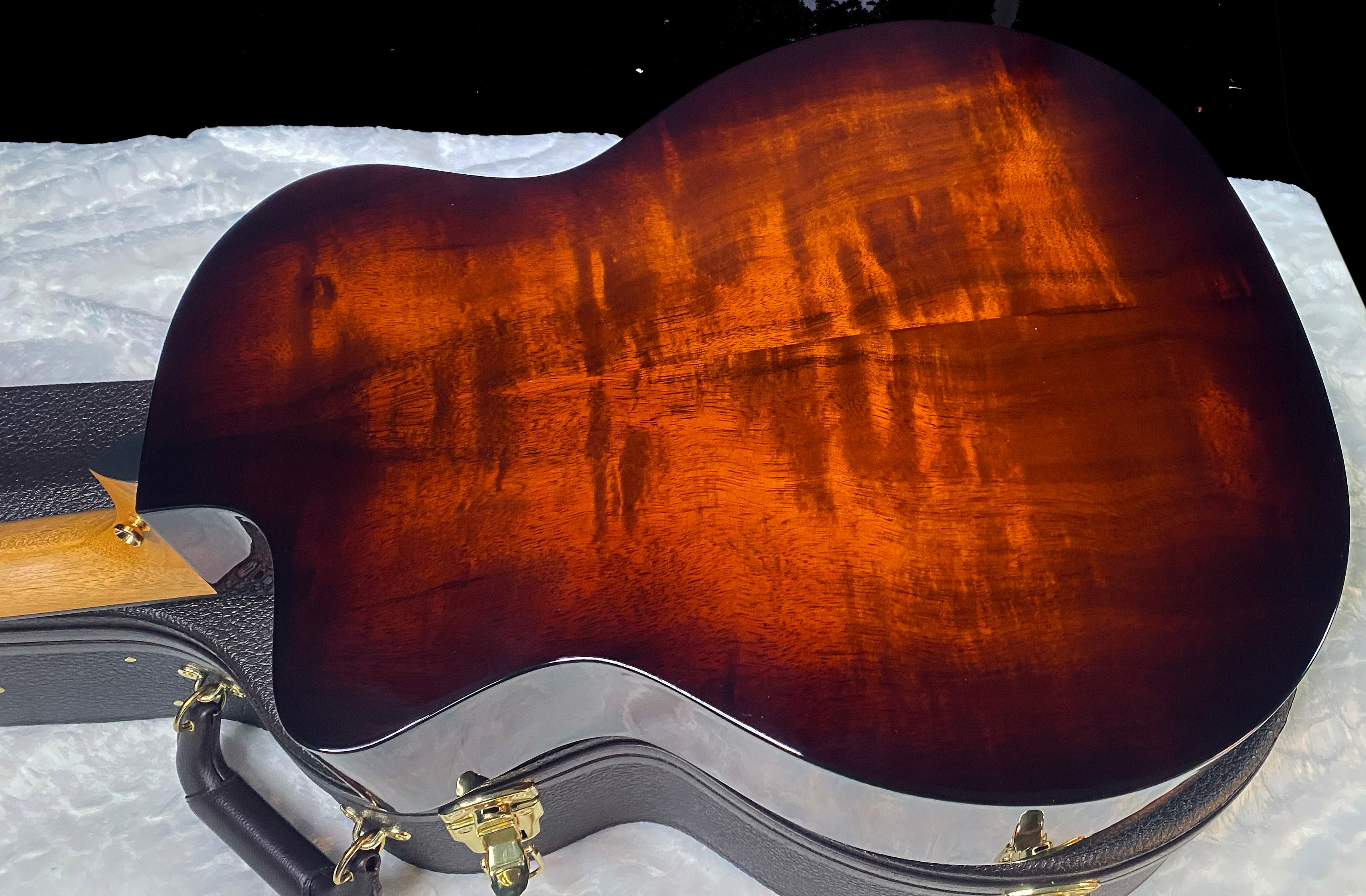 NEW! Taylor 224ce-K DLX Grand Auditorium Acoustic-Electric Guitar - Tobacco - 4.65lbs - Authorized Dealer - G06232