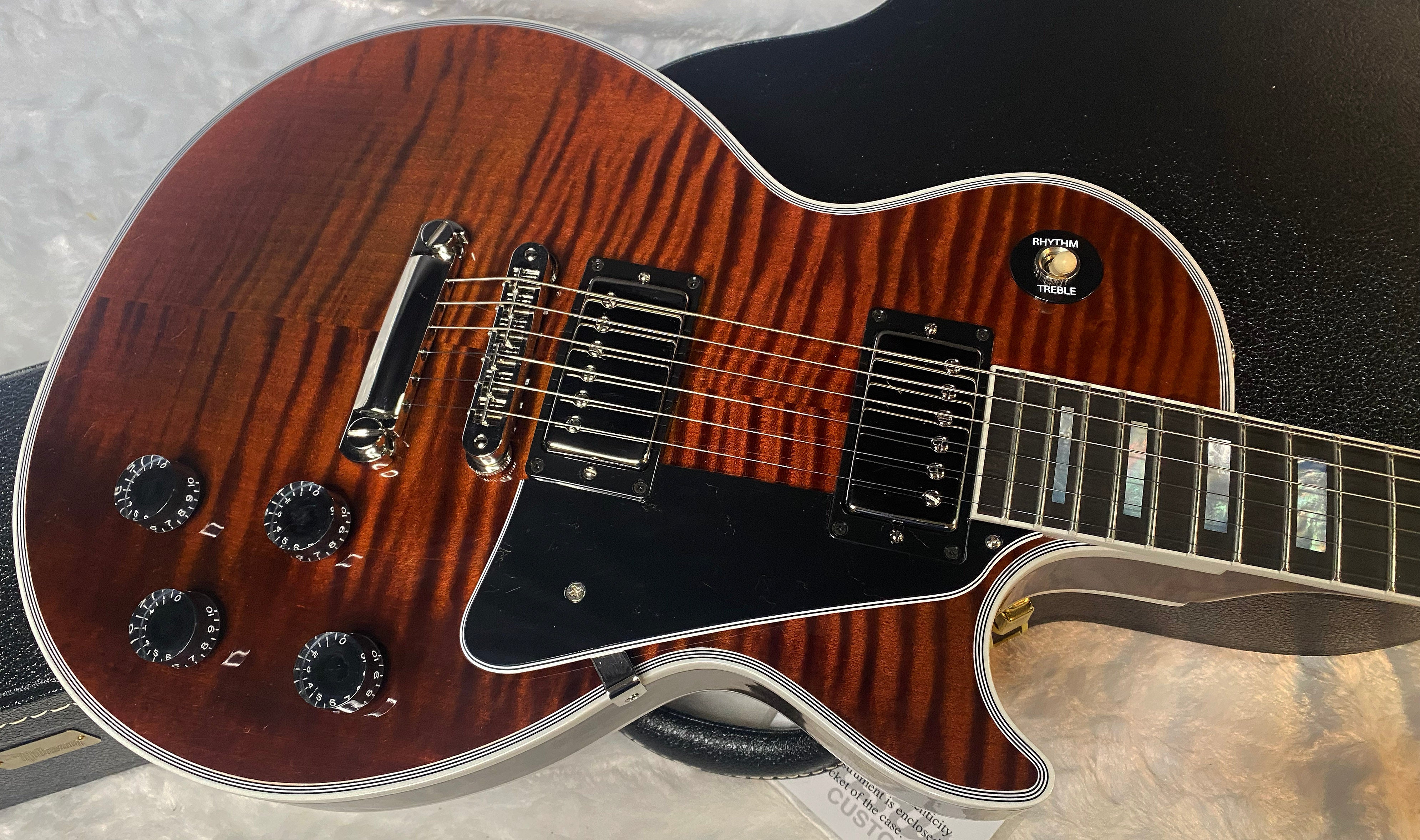 NEW! Gibson Dealer Select Custom Shop Les Paul Custom - Hand Picked AAA Figured Flame Top - Root Beer / Walnut Finish - Authorized Dealer - 9.4 lbs - G06950