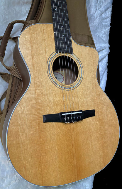 NEW! Taylor 214ce-N Nylon Grand Auditorium Acoustic-Electric Guitar Natural Finish - 4.1lbs - Authorized Dealer - G06219