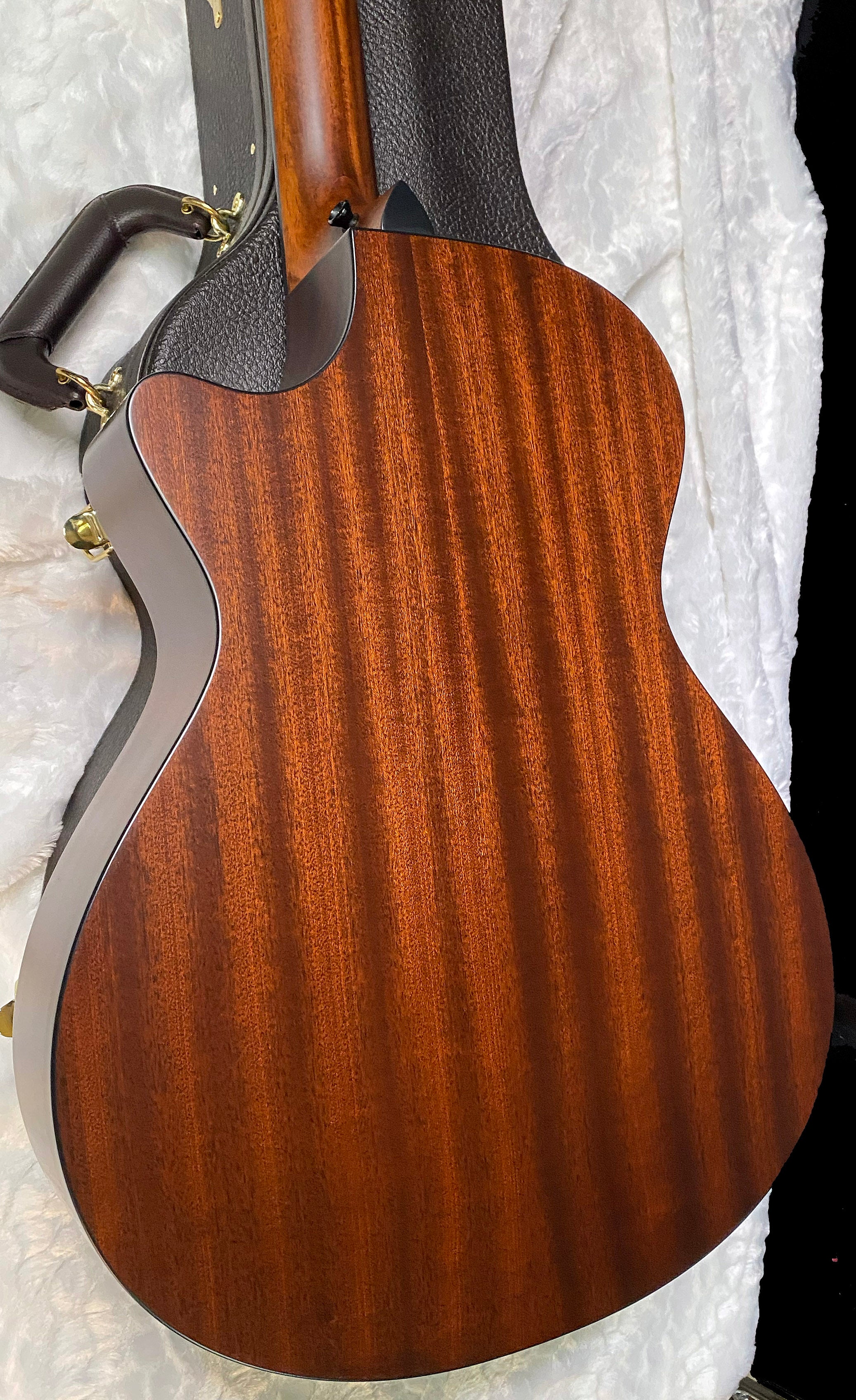 NEW! Taylor 312ce V-Class Grand Concert Acoustic-Electric Guitar - Natural - 4.3lbs - Authorized Dealer - G06220