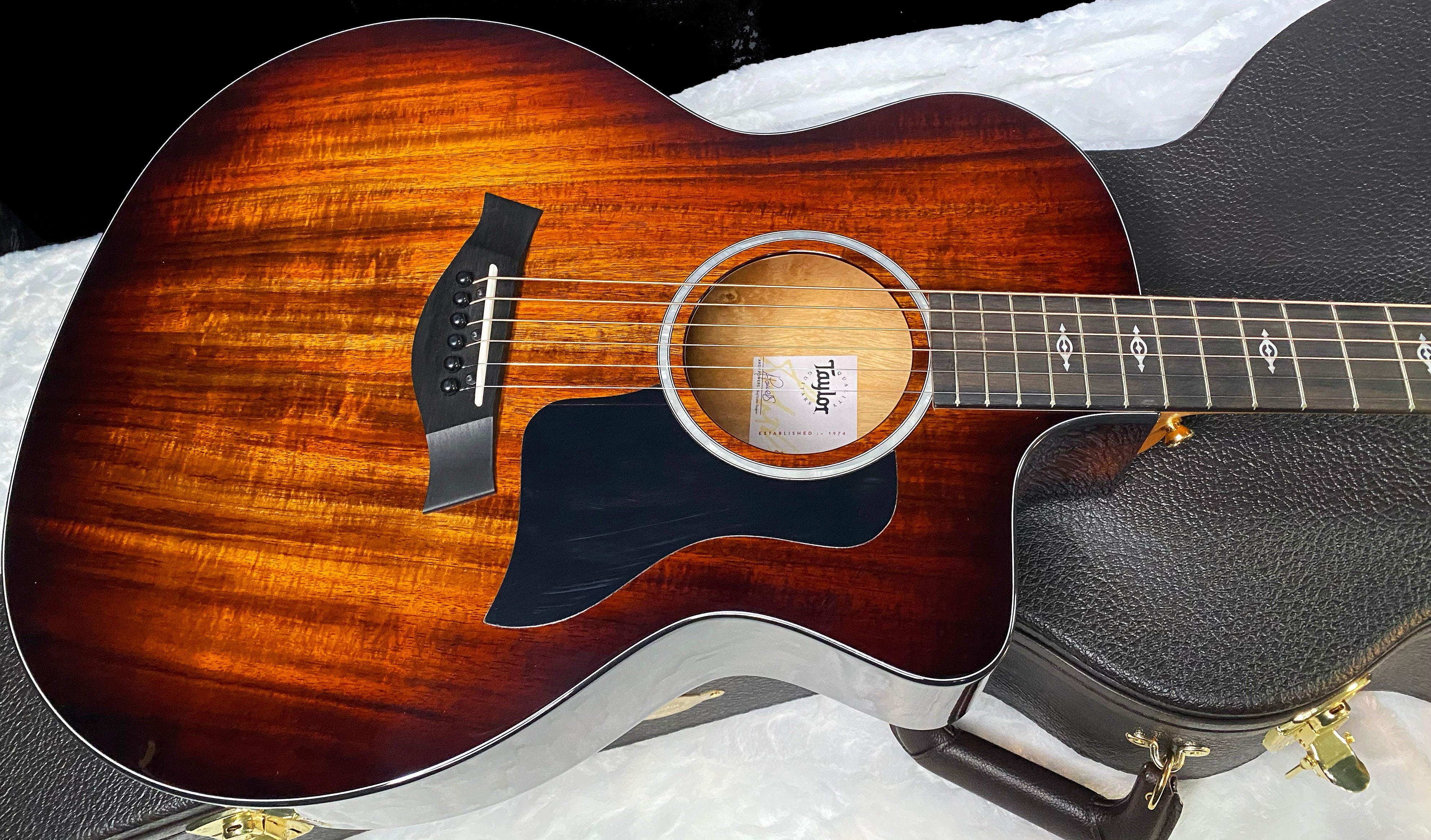 NEW! Taylor 224ce-K DLX Grand Auditorium Acoustic-Electric Guitar - Tobacco - 4.65lbs - Authorized Dealer - G06227
