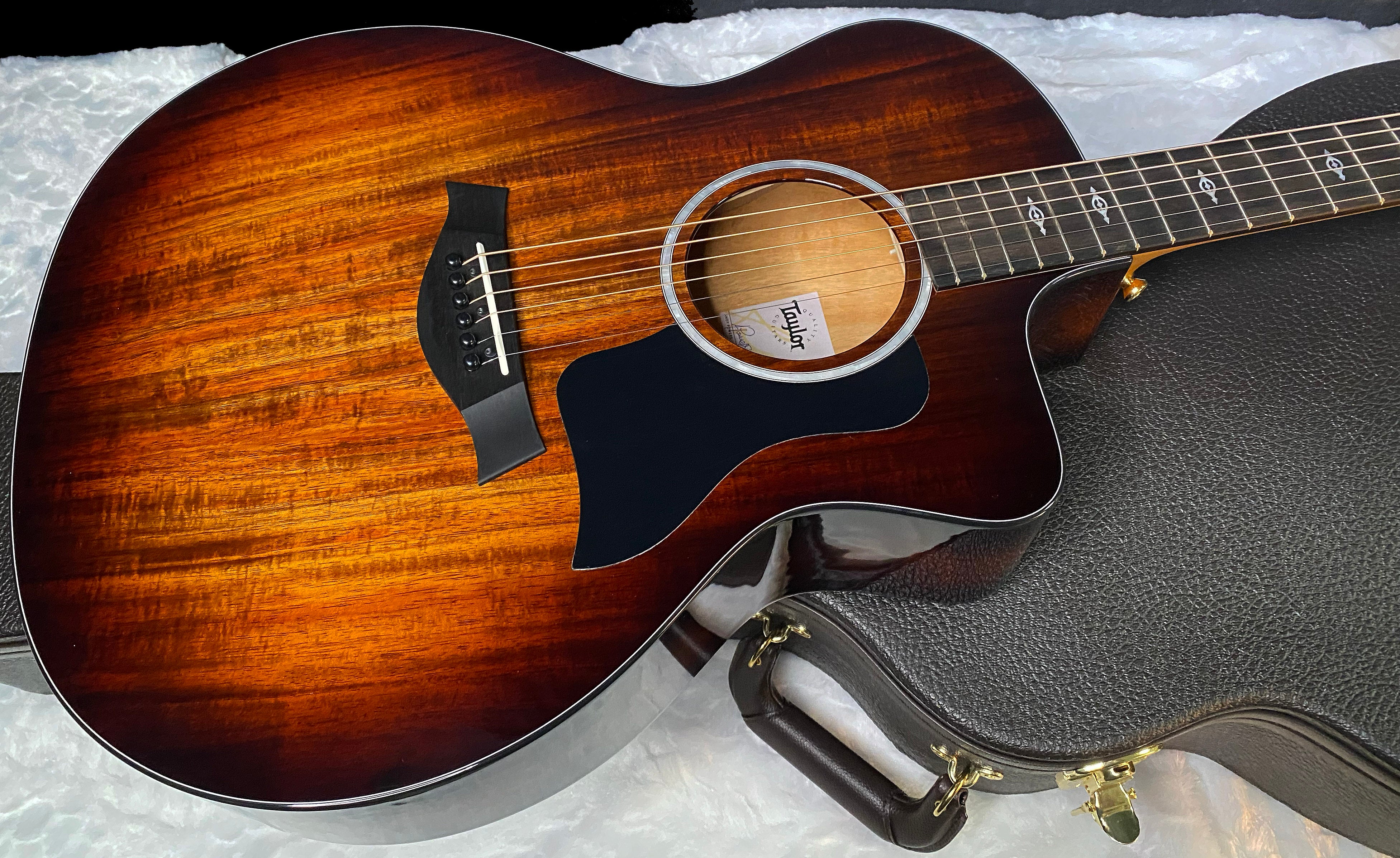 NEW! Taylor 224ce-K DLX Grand Auditorium Acoustic-Electric Guitar - Tobacco - 4.65lbs - Authorized Dealer - G06227