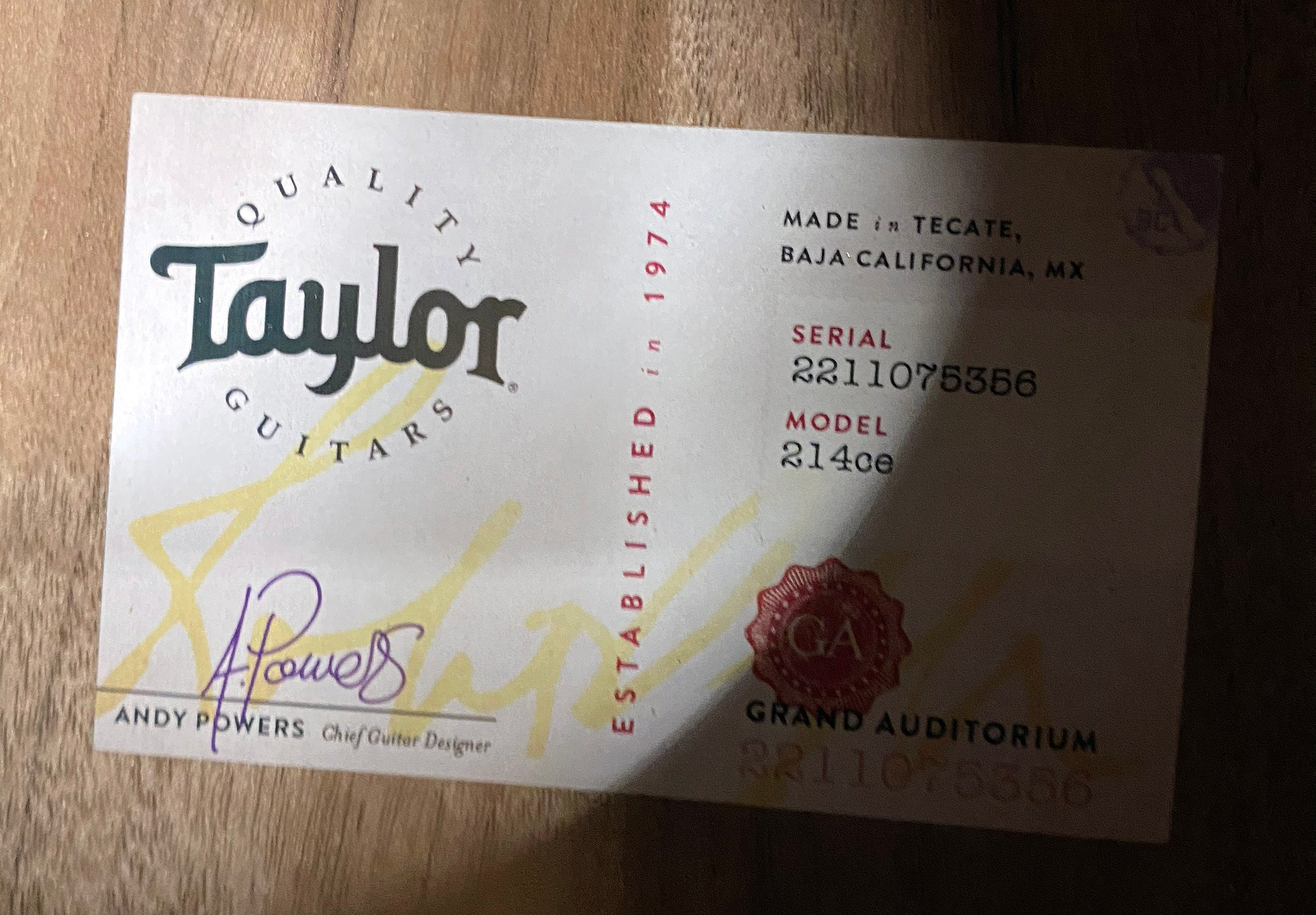 NEW! Taylor 214ce Grand Auditorium Acoustic-Electric Guitar Natural Finish - 4.55lbs - Authorized Dealer - G06229