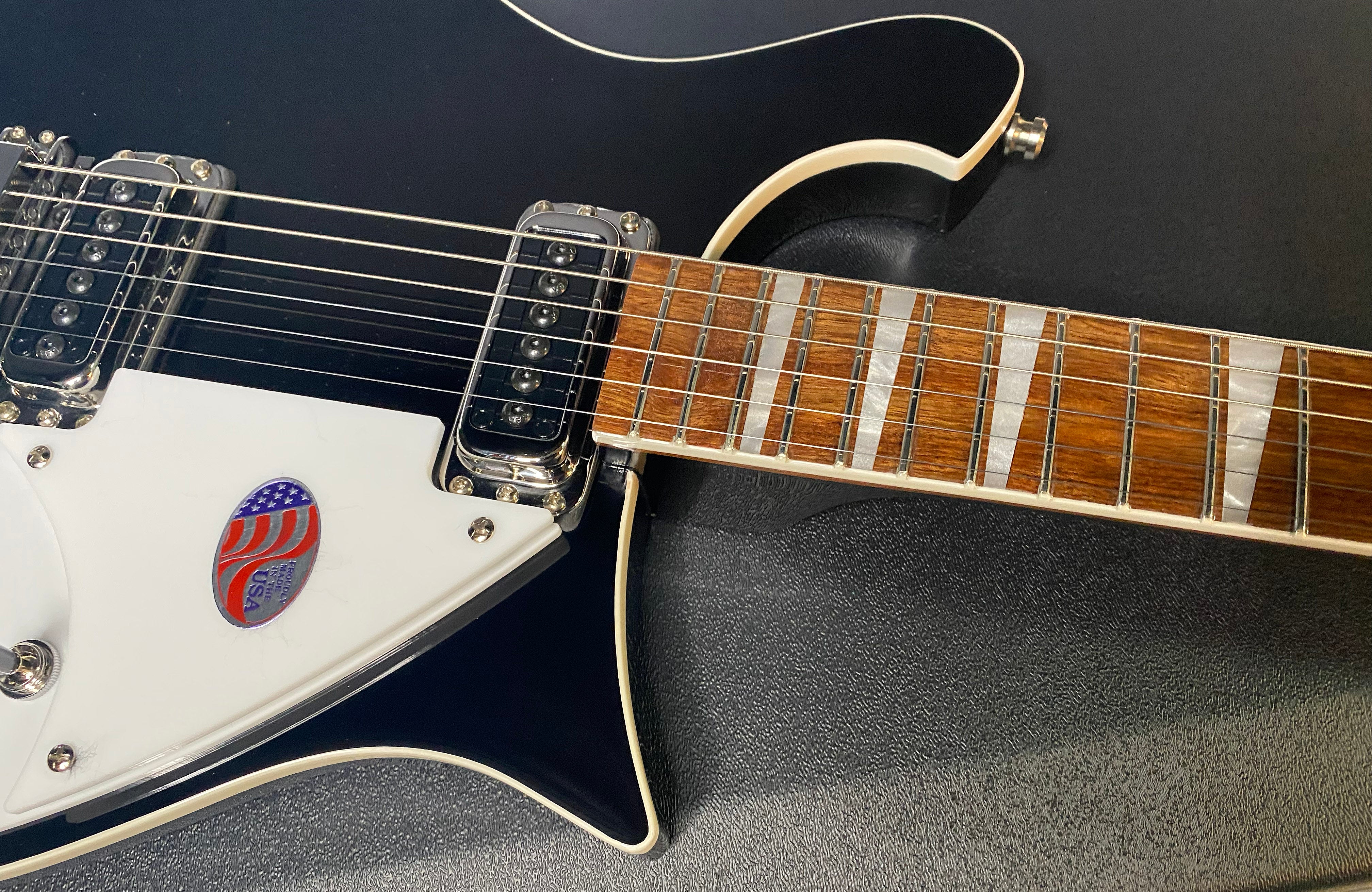 NEW Rickenbacker 620 Jet Glo JG - Authorized Dealer - In-Stock! 7.9 lbs -G06952