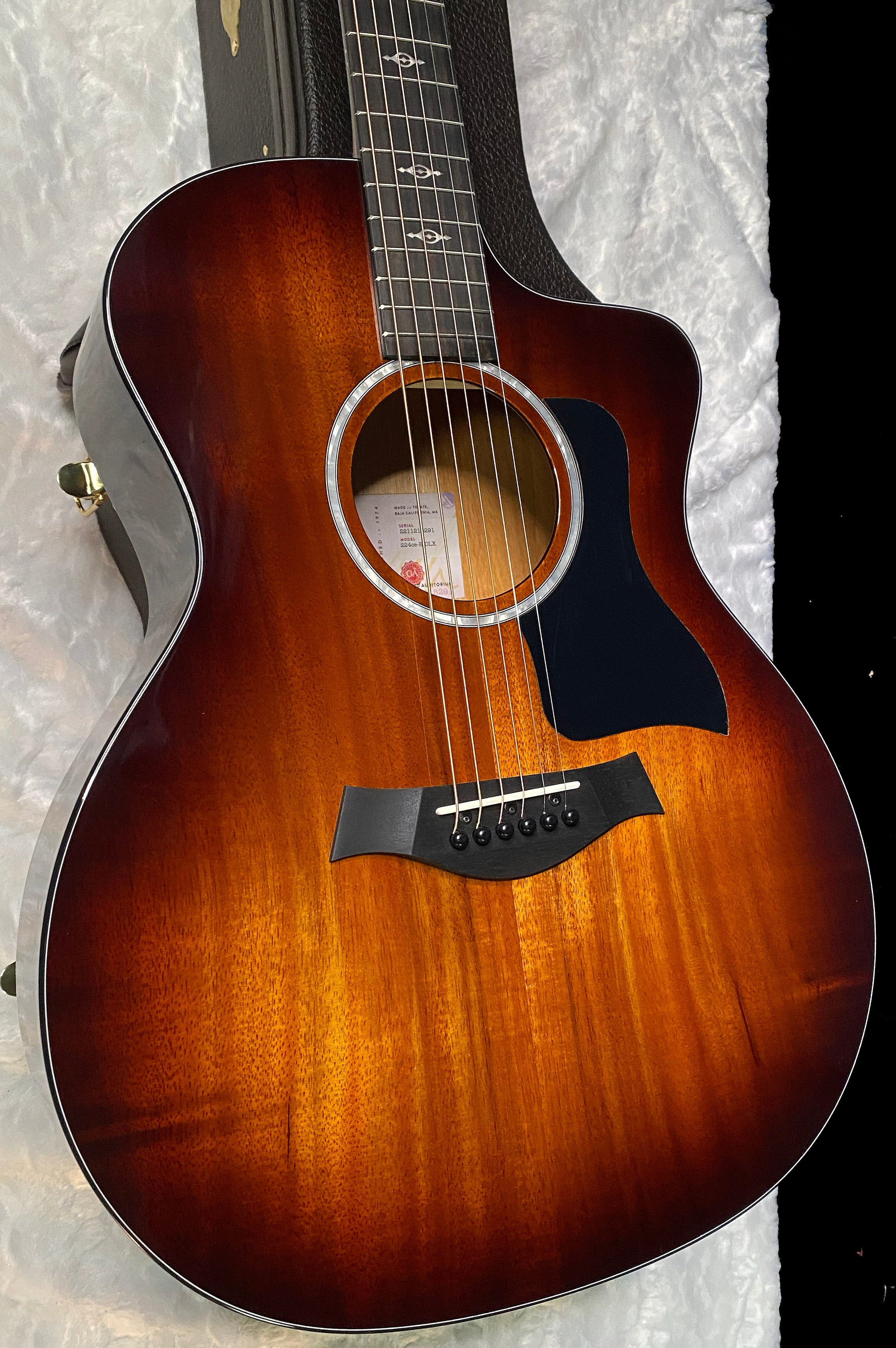NEW! Taylor 224ce-K DLX Grand Auditorium Acoustic-Electric Guitar - Tobacco - 4.85lbs - Authorized Dealer - G06228