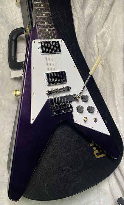 NEW! Gibson Custom 1967 Flying V Purple Sparkle - Short Maestro Trem -Only 7lbs - Authorized Dealer - Ultra RARE! Dealer Select - G07670