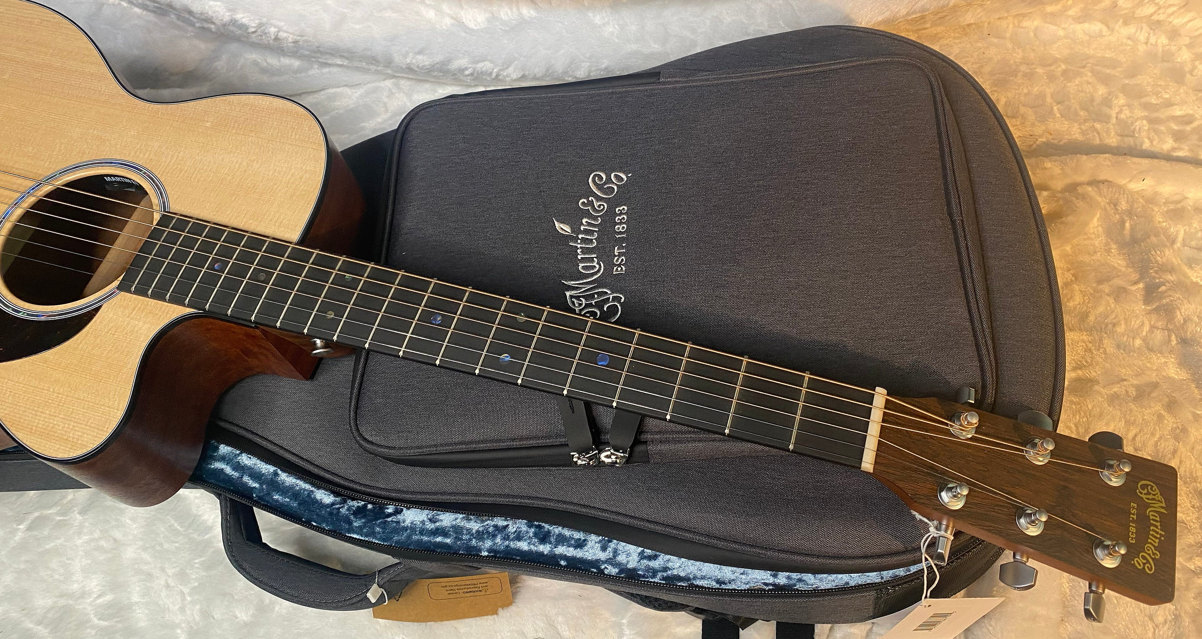 NEW! Martin 000C Jr-E Acoustic-Electric Guitar - Natural - Deluxe Gig Bag - Authorized Dealer - 4lbs - G06946