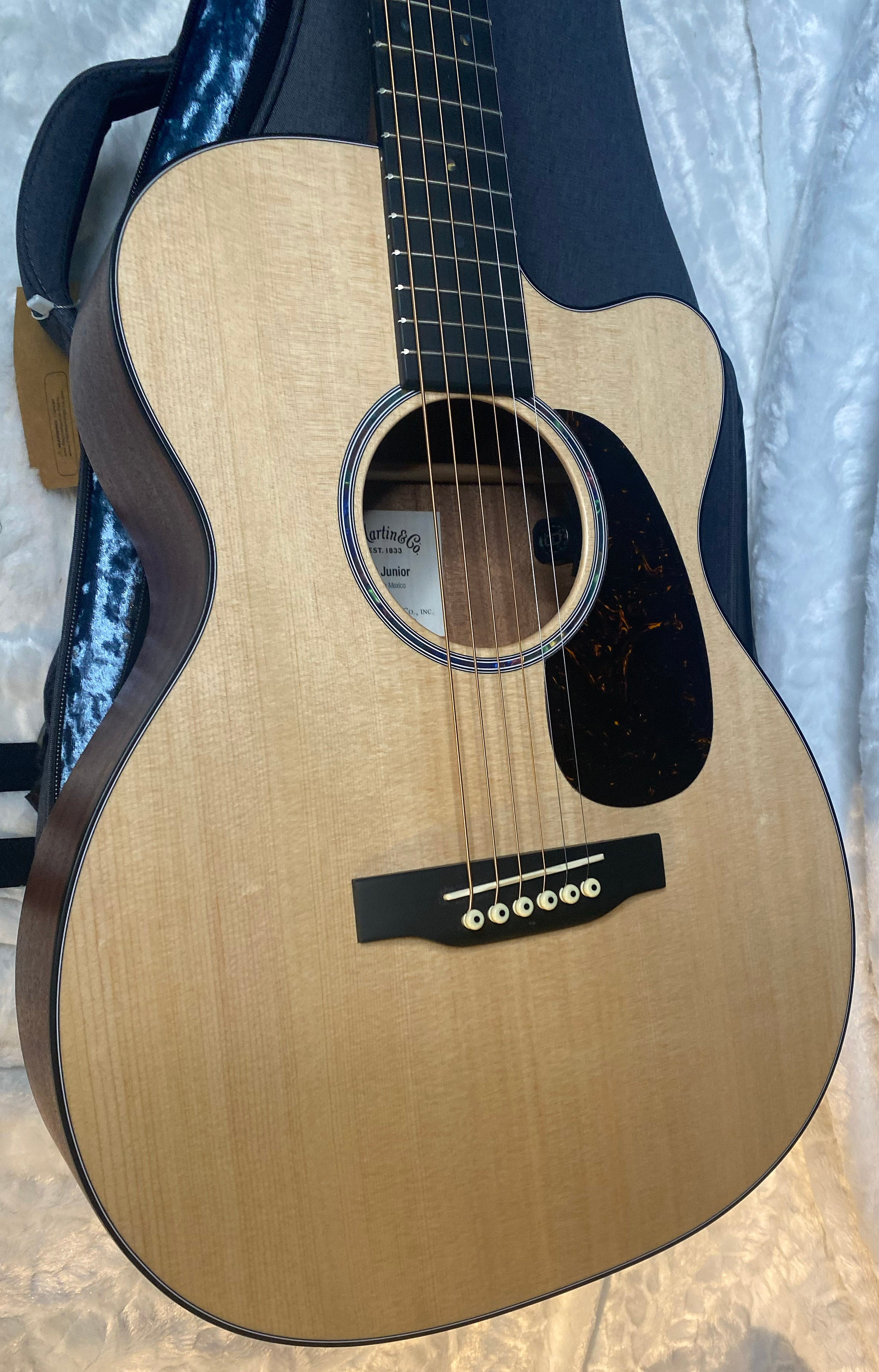 NEW! Martin 000C Jr-E Acoustic-Electric Guitar - Natural - Deluxe Gig Bag - Authorized Dealer - 4lbs - G06946