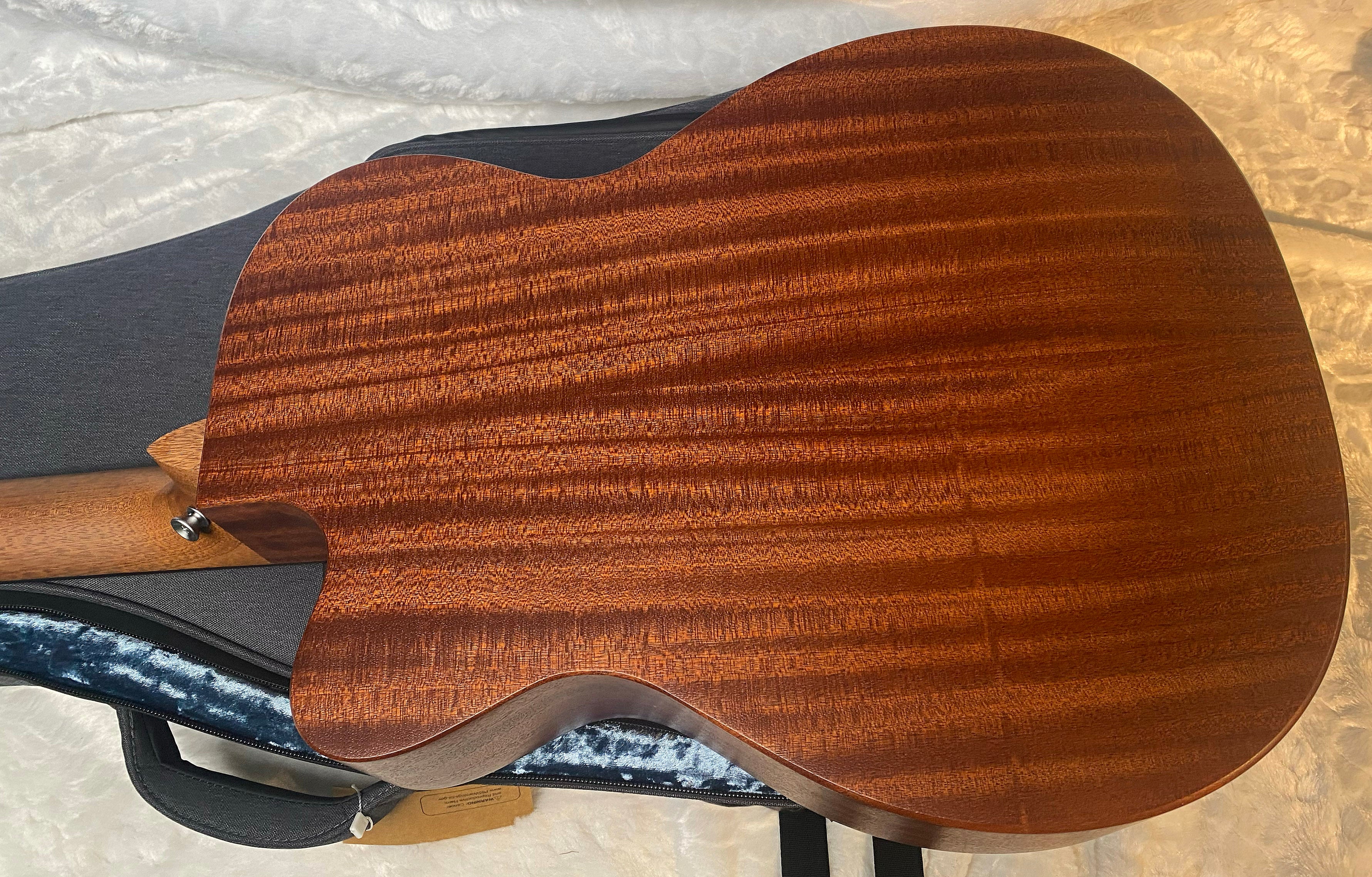 NEW! Martin 000C Jr-E Acoustic-Electric Guitar - Natural - Deluxe Gig Bag - Authorized Dealer - 4lbs - G06946
