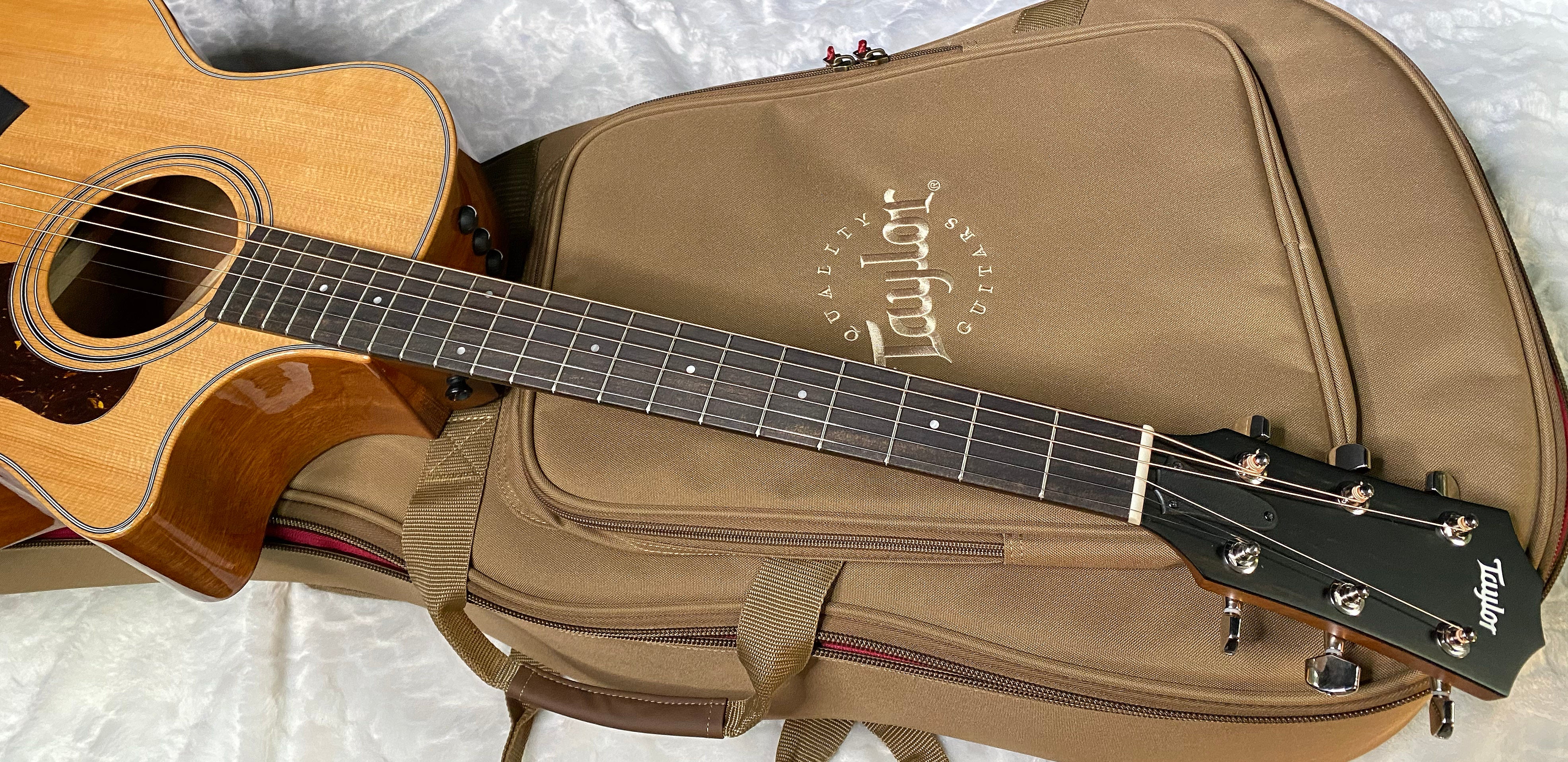 NEW! Taylor 314ce Studio Acoustic-Electric Guitar - Natural - Authorized Dealer - 4.45lbs - G06231