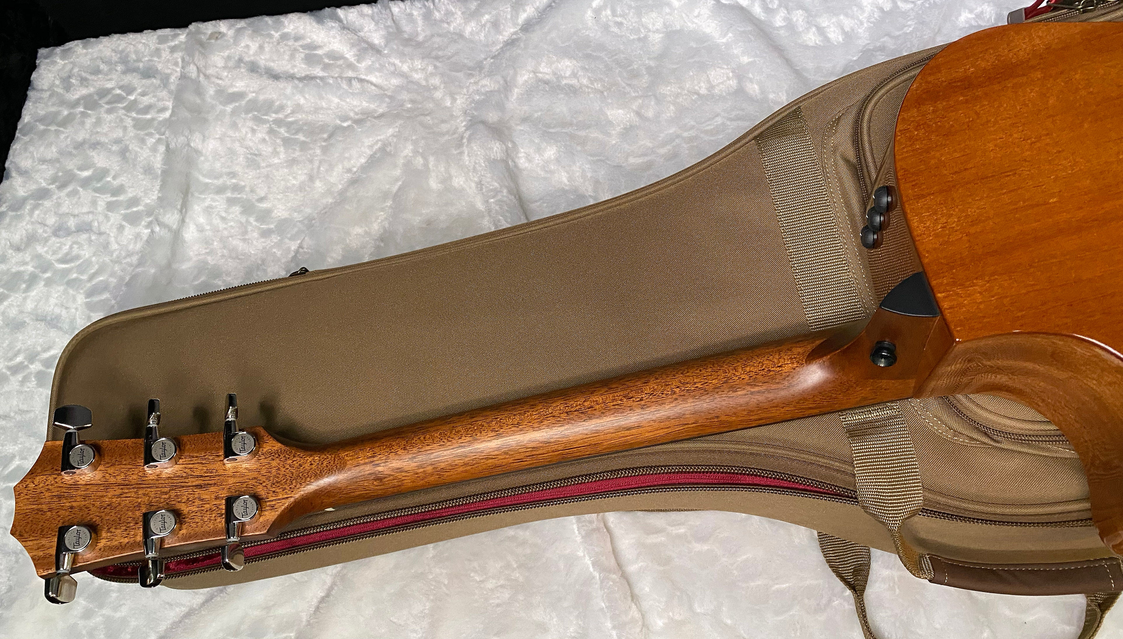 NEW! Taylor 314ce Studio Acoustic-Electric Guitar - Natural - Authorized Dealer - 4.45lbs - G06231