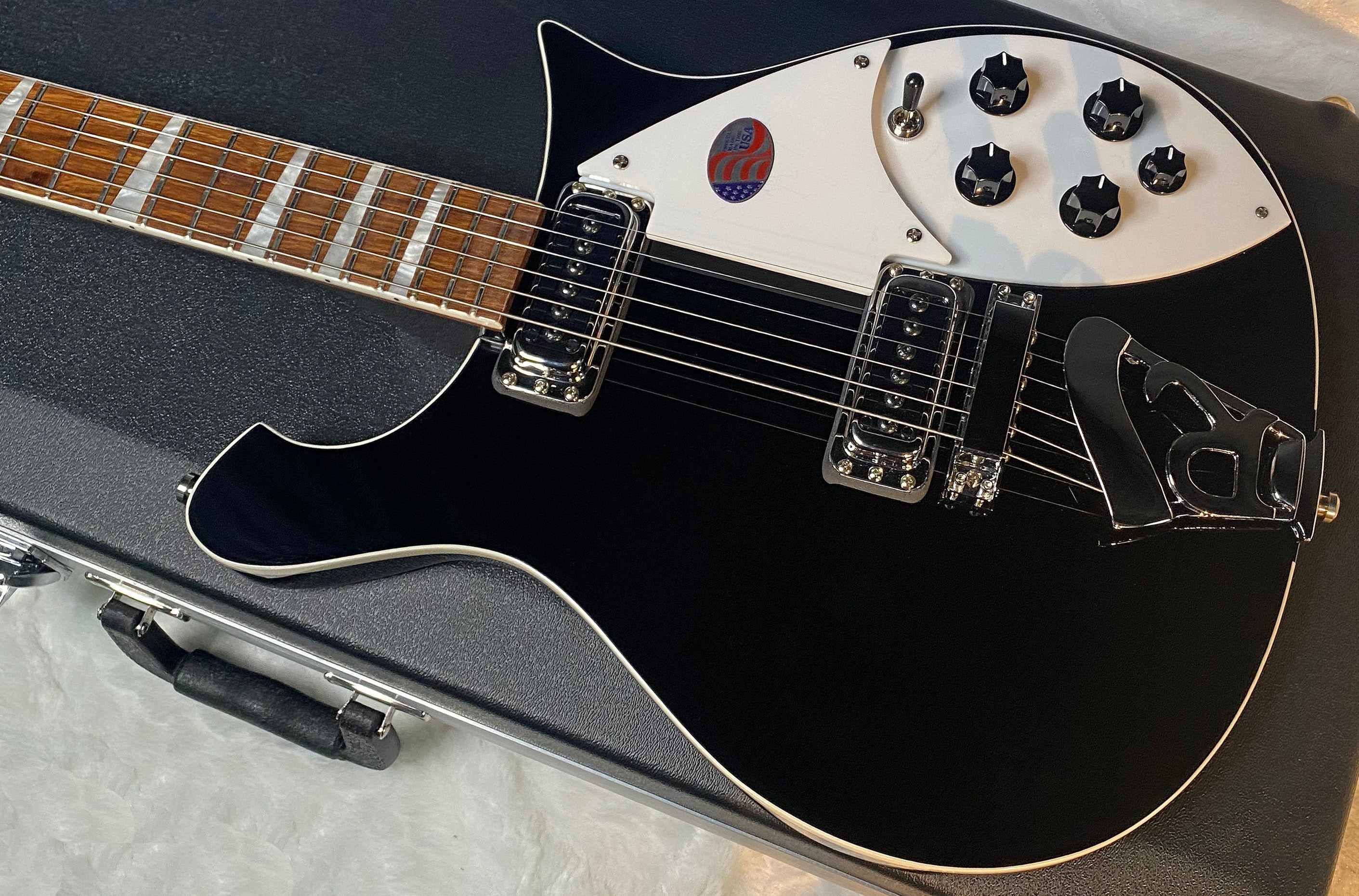 NEW Rickenbacker 620 Jet Glo JG - Authorized Dealer - In-Stock! 7.9 lbs - G06957