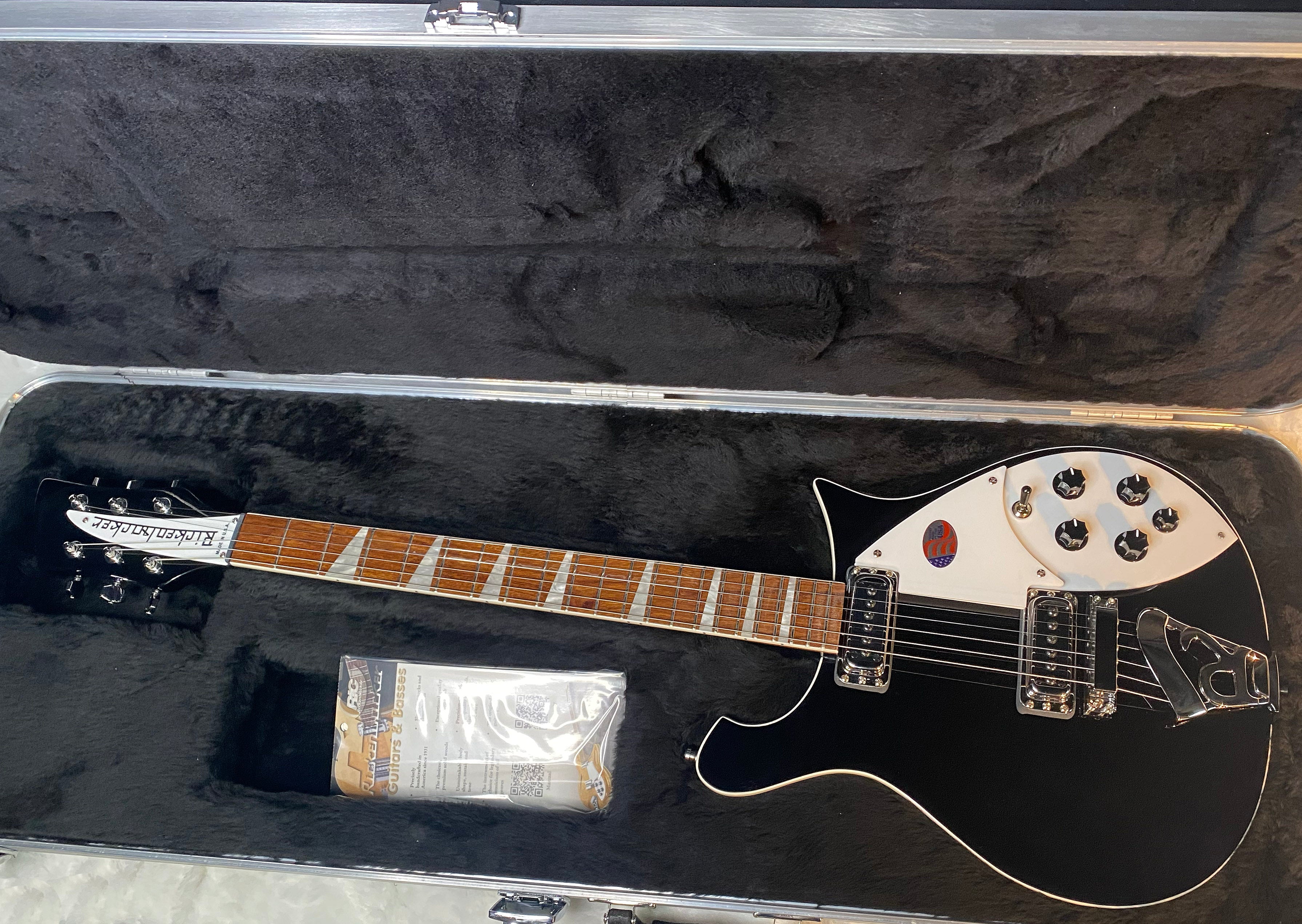 NEW Rickenbacker 620 Jet Glo JG - Authorized Dealer - In-Stock! 7.9 lbs - G06957