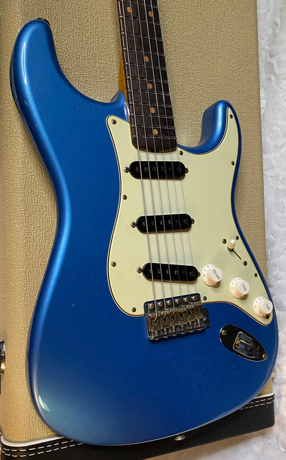 NEW ! Fender Custom Shop ' 62 Stratocaster Bizarre Guitar Exclusive Flamethrower - Journeyman Relic - Super Limited Edition - Lake Placid Blue - AAAA Flamed Maple Neck - Authorized Dealer - G05505