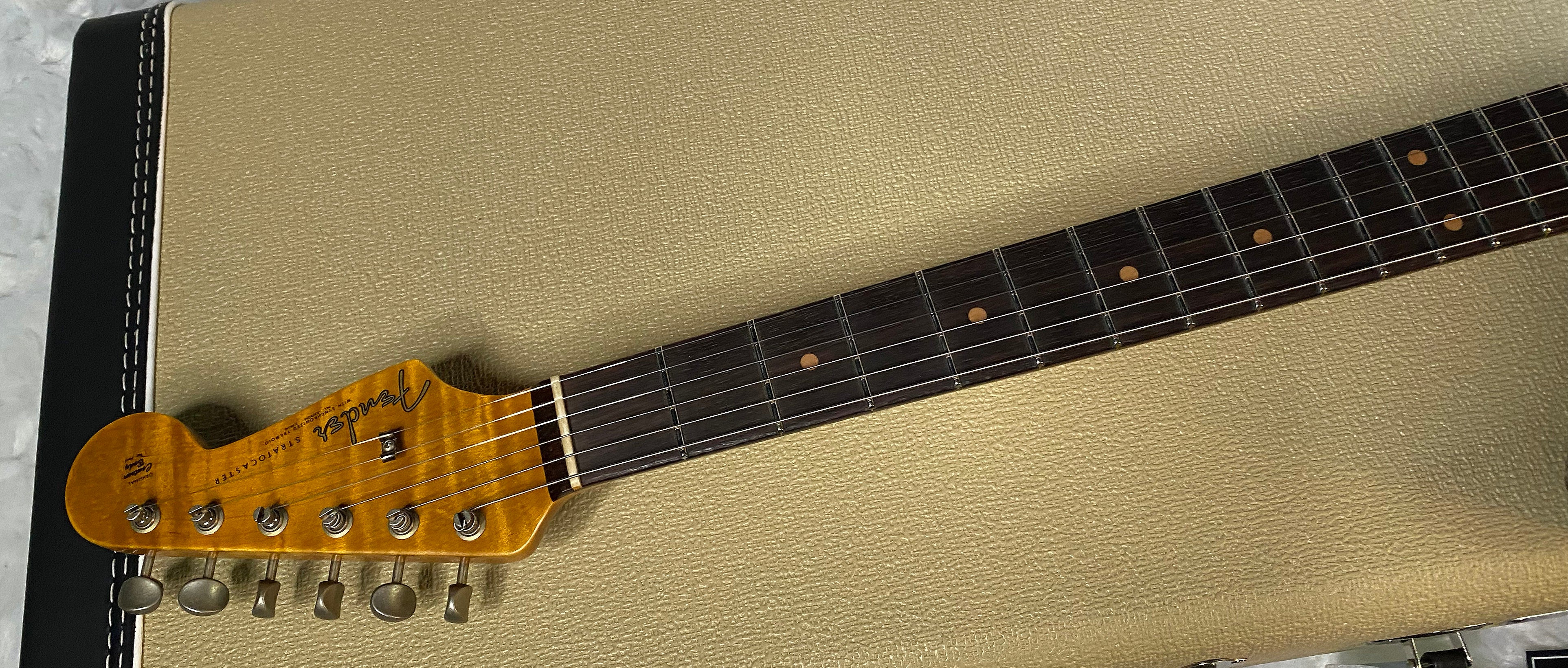 NEW ! Fender Custom Shop ' 62 Stratocaster Bizarre Guitar Exclusive Flamethrower - Journeyman Relic - Super Limited Edition - Lake Placid Blue - AAAA Flamed Maple Neck - Authorized Dealer - G05505