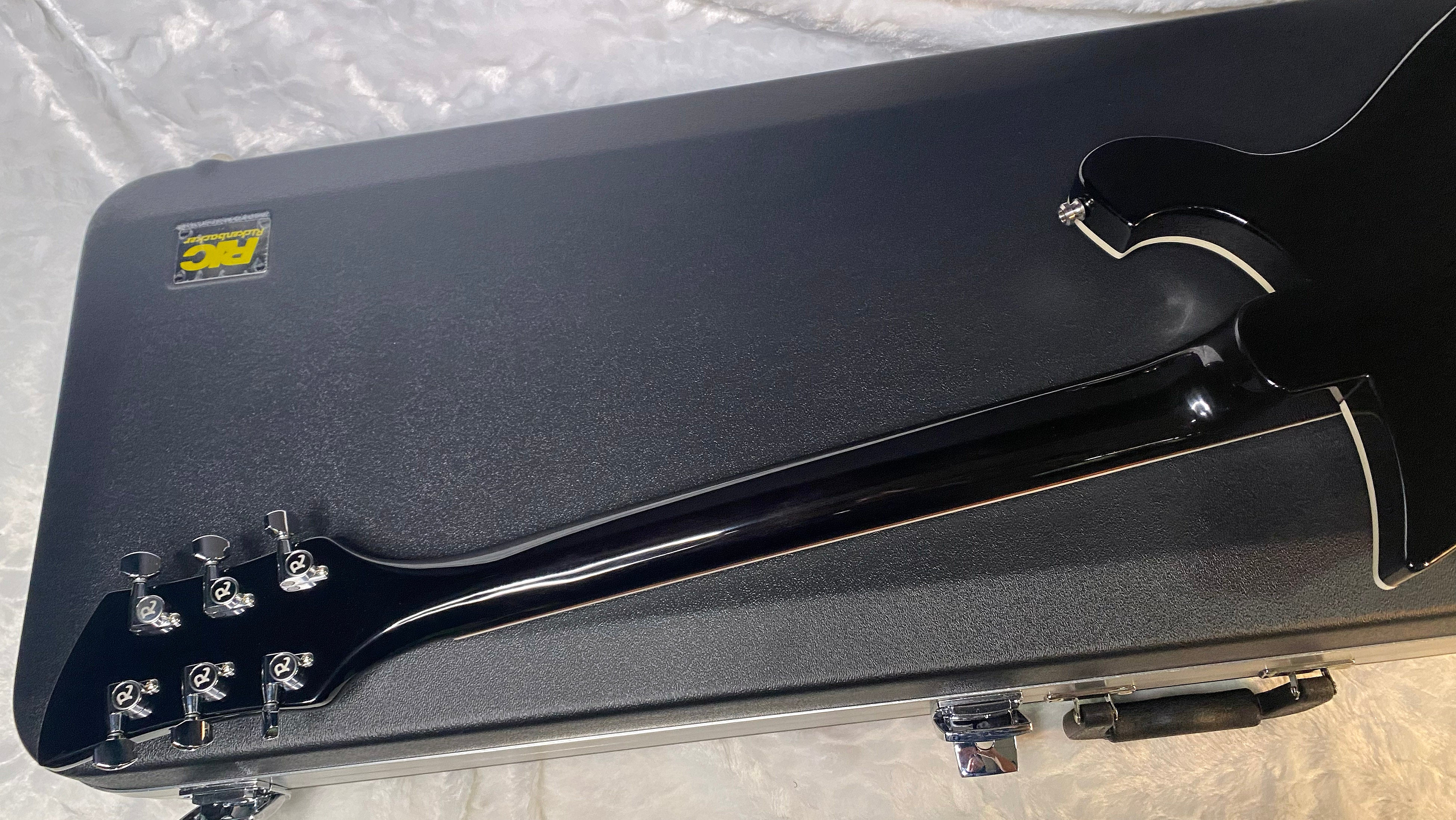 NEW Rickenbacker 620 Jet Glo JG - Authorized Dealer - In-Stock! 7.85 lbs - G06958