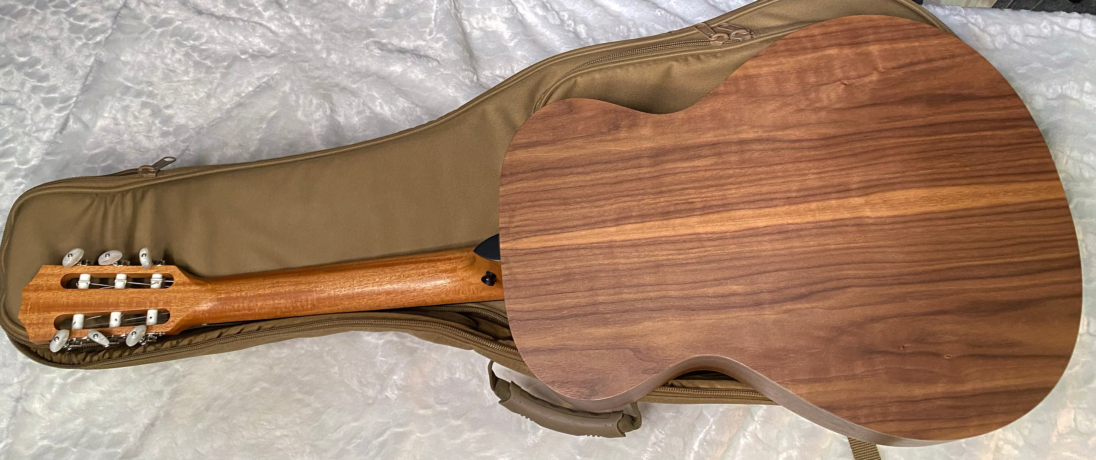 NEW ! Taylor Academy 12e-N Nylon-string Acoustic-electric Guitar - Natural - 4lbs - Authorized Dealer - G06235