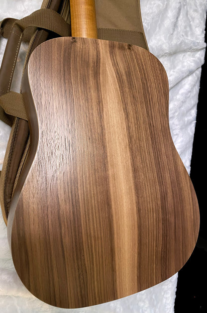 NEW! Taylor Baby Taylor BT1 Walnut Acoustic Guitar - Natural Sitka Spruce - 2.9lbs - Authorized Dealer - G06238