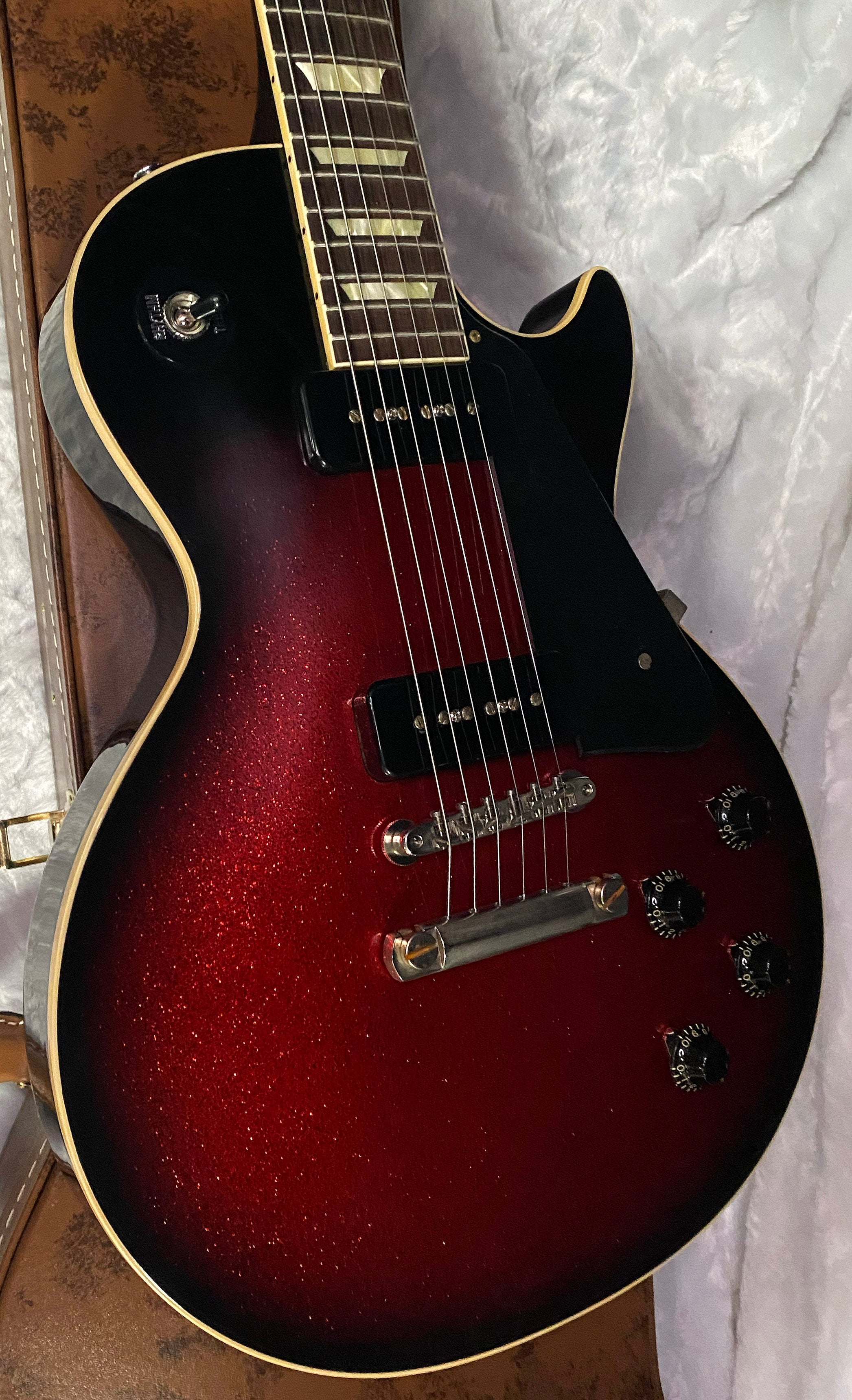NEW! ! Gibson Custom Shop Murphy Lab '56 Les Paul - Red Sparkle Burst Reissue - VOS - 9.2 lbs - Authorized Dealer - G07672
